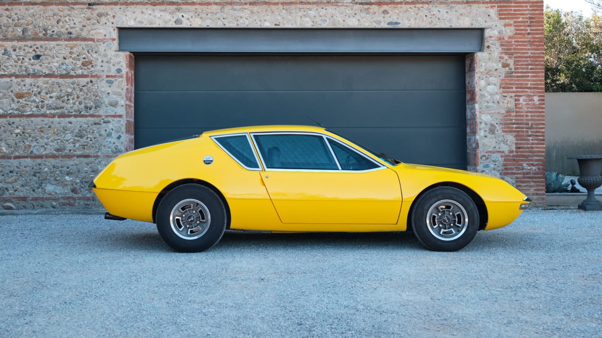 ALPINE A310 Carburateurs 1972 used exterior (2)