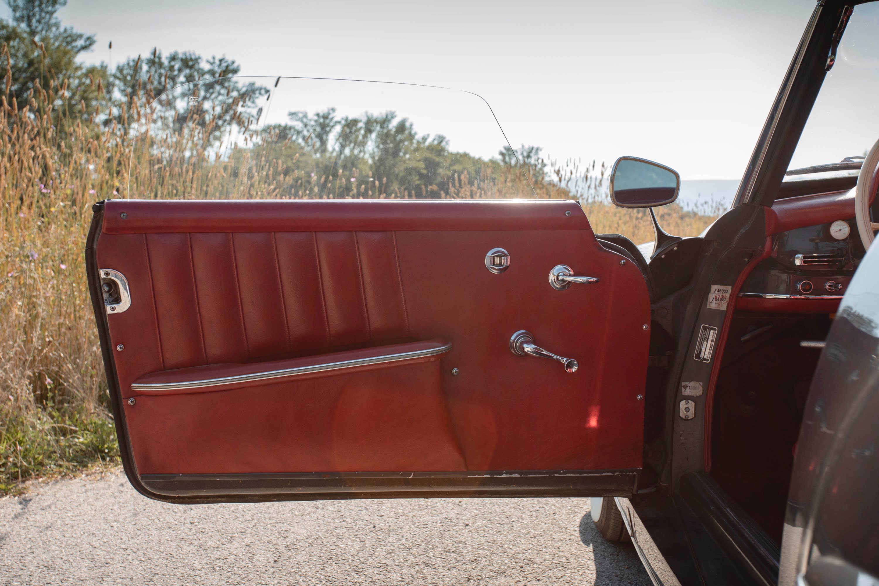 MERCEDES BENZ 190 Sl 1963 occasion intérieur (1)