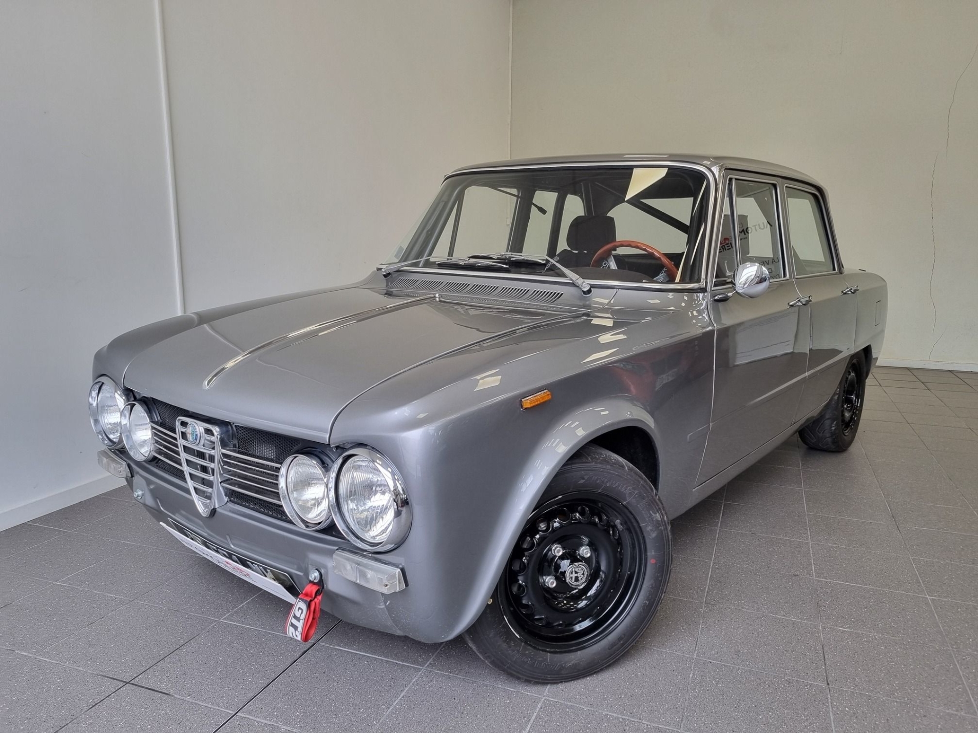 Photo ALFA ROMEO Giulia 1300 super 1973