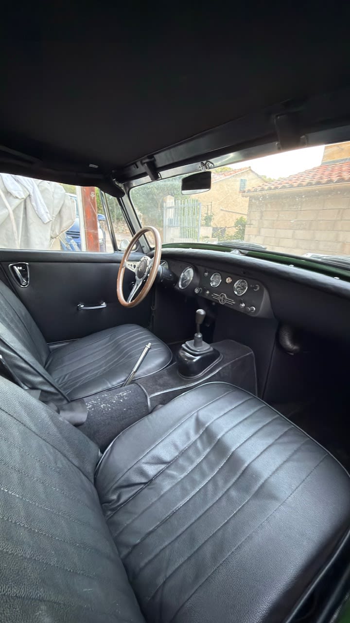 MG Midget Mk3 1969 occasion intérieur (1)