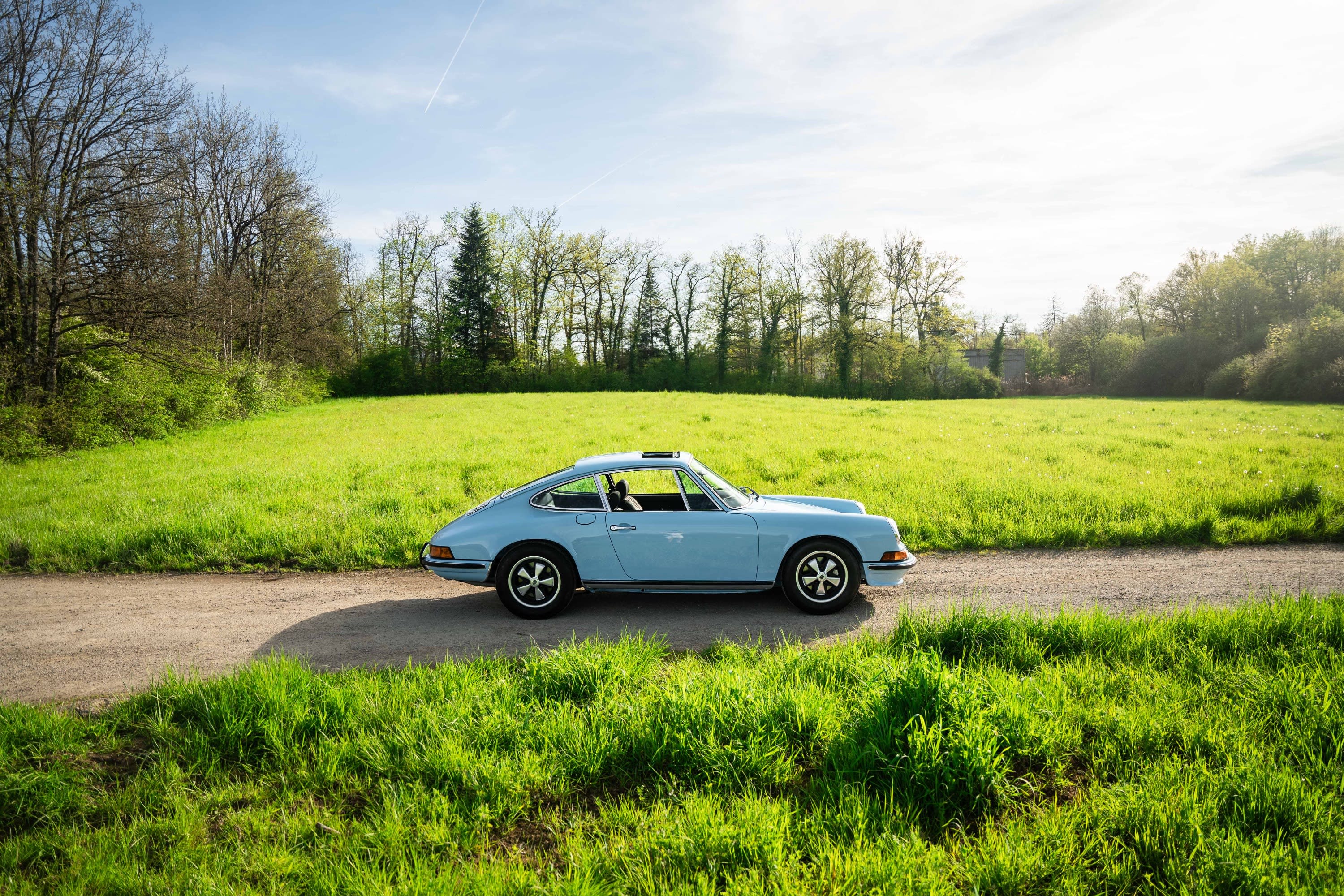 Porsche 911 2.4 T 