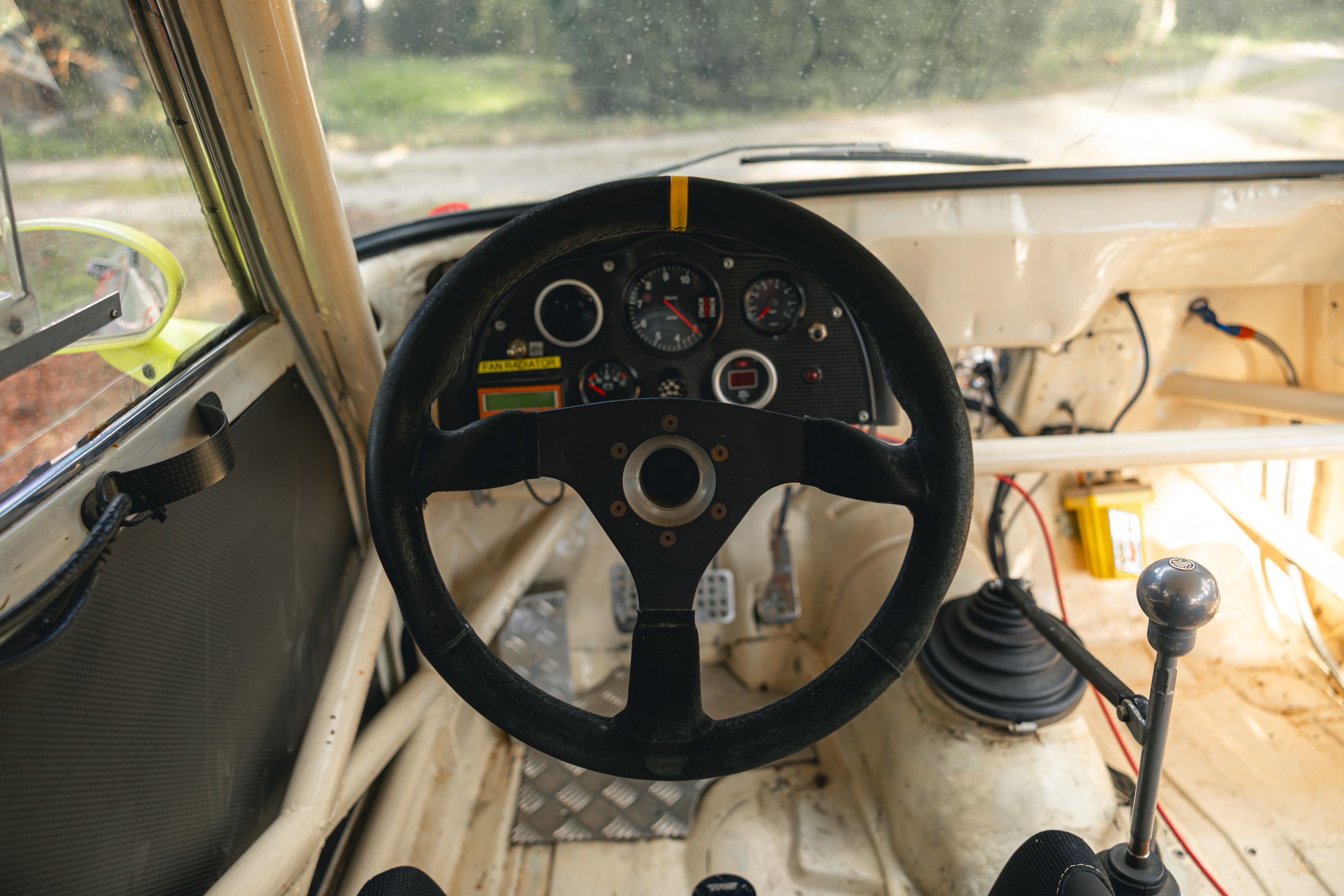 ALFA ROMEO Giulia Squadra Bianca 1974 occasion intérieur (1)