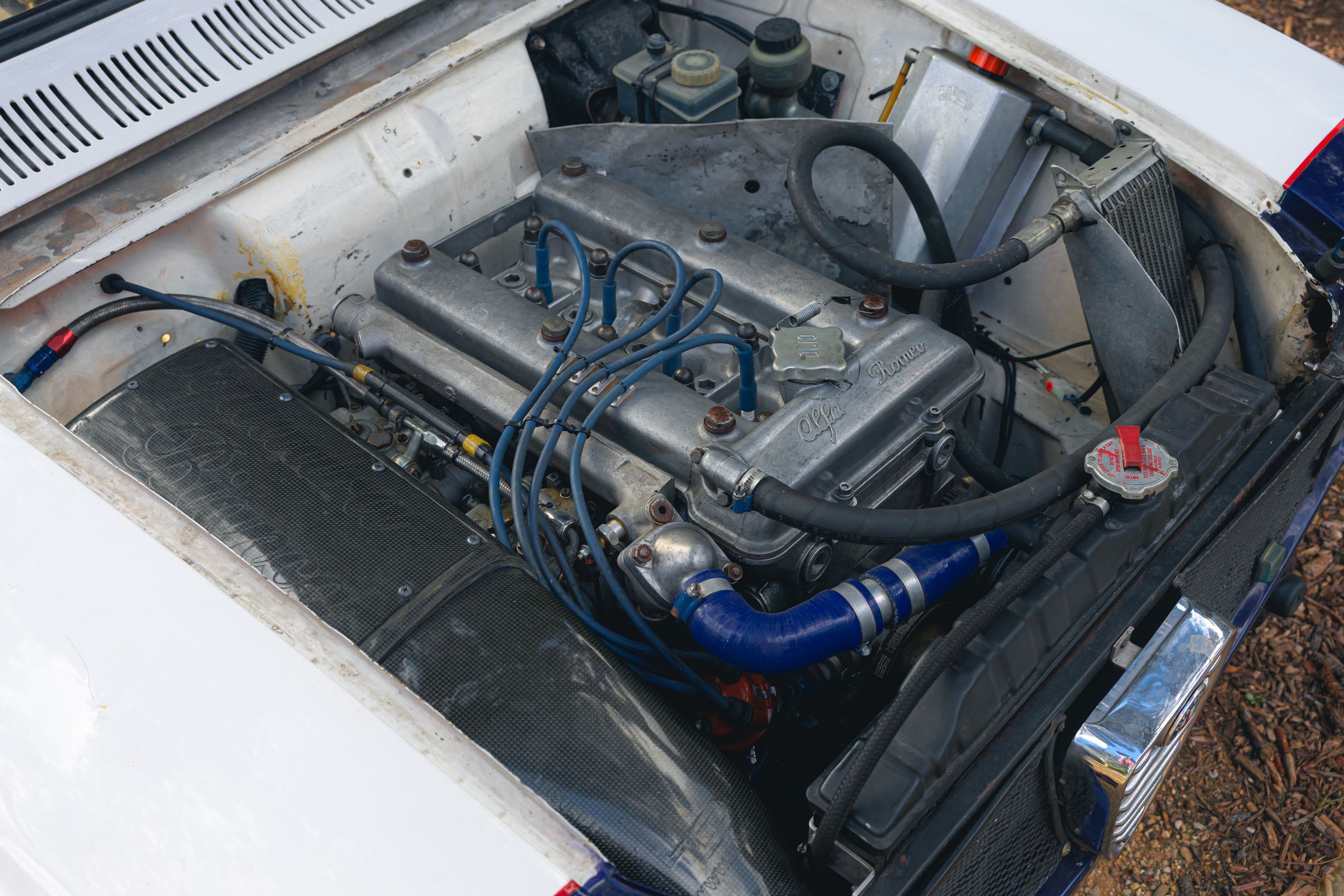 ALFA ROMEO Giulia Squadra Bianca 1974 occasion mécanique (1)