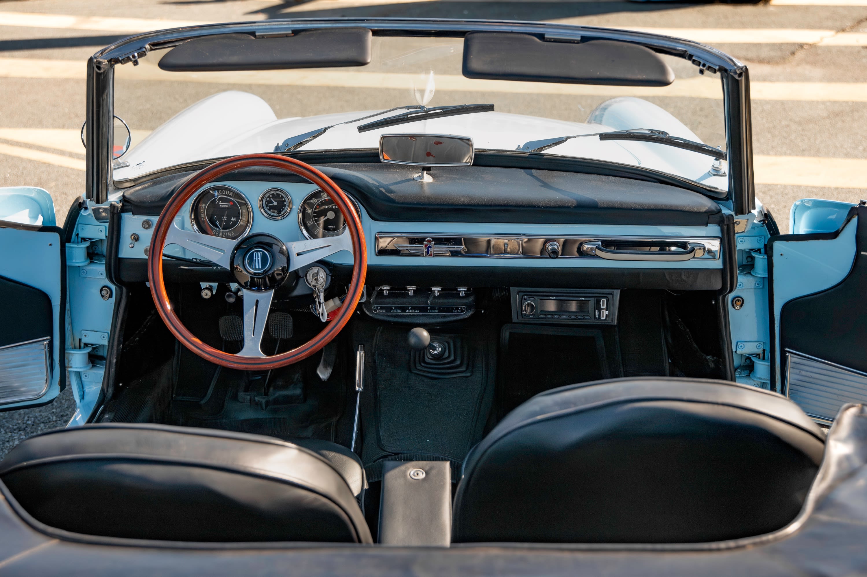 FIAT PININFARINA Cabriolet Europa 1500 1966 used interior (1)