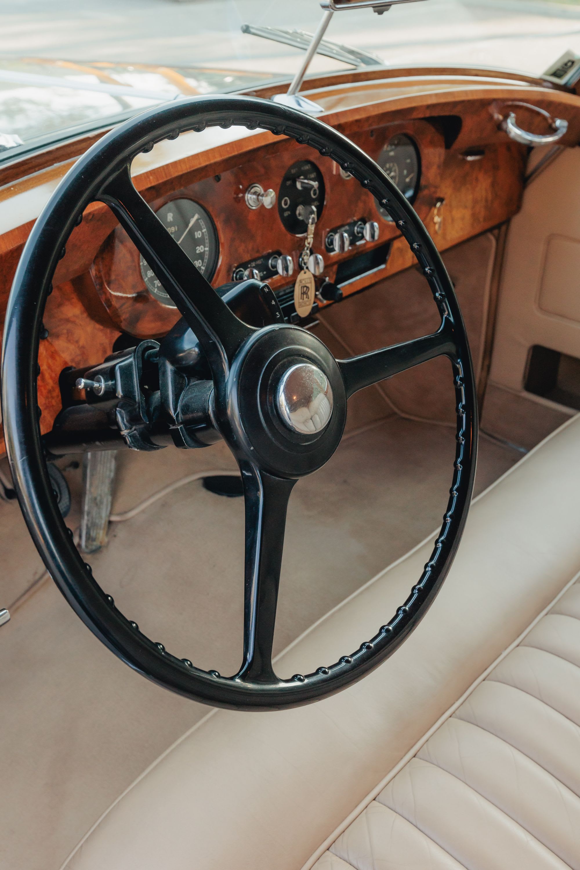 ROLLS ROYCE Silver Cloud I 1959 occasion intérieur (1)