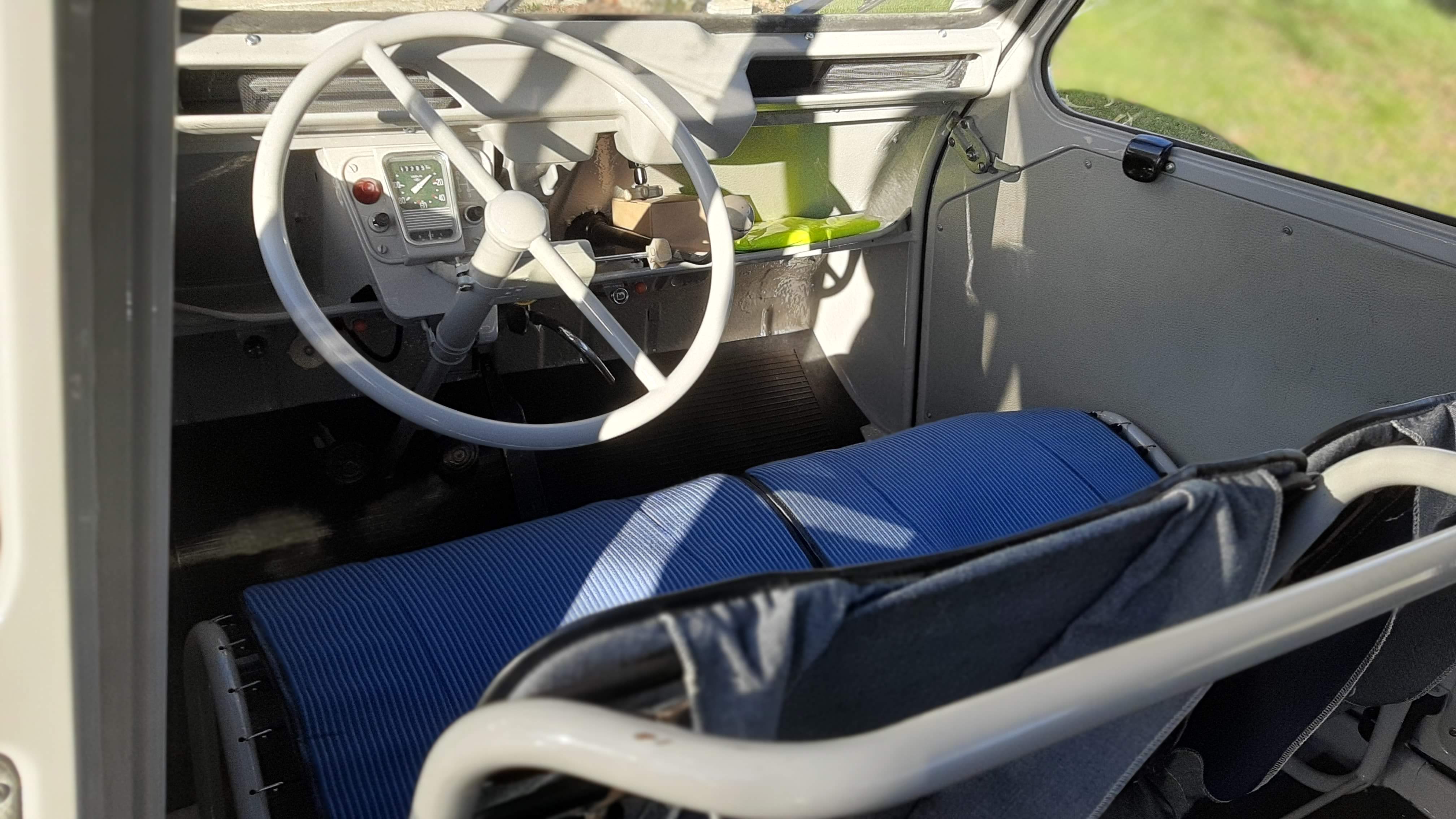 CITROEN 2 Cv Azam 1963 occasion intérieur (1)