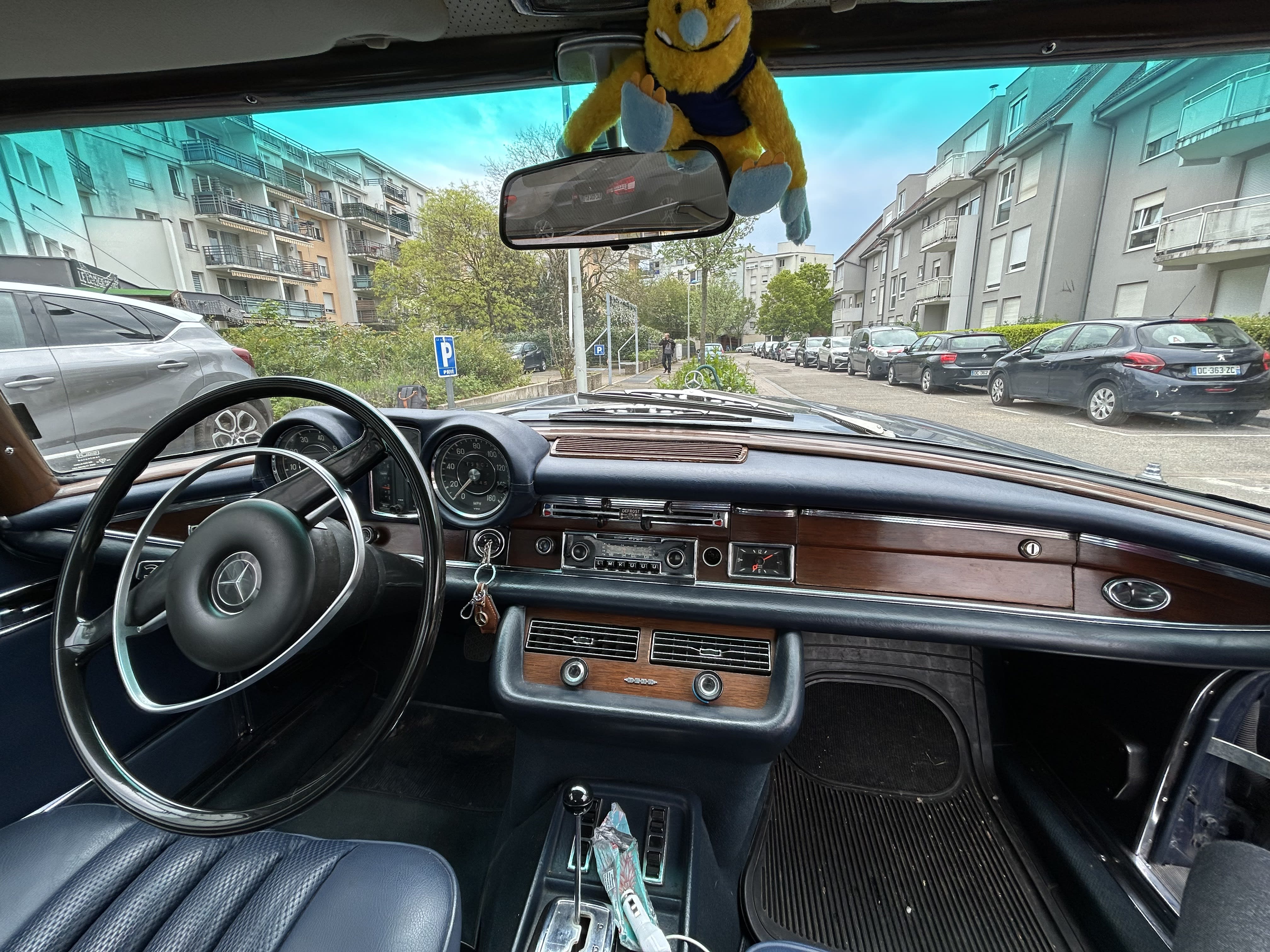 MERCEDES BENZ Classe S 280 S 3.5 W111 1971 occasion intérieur (1)