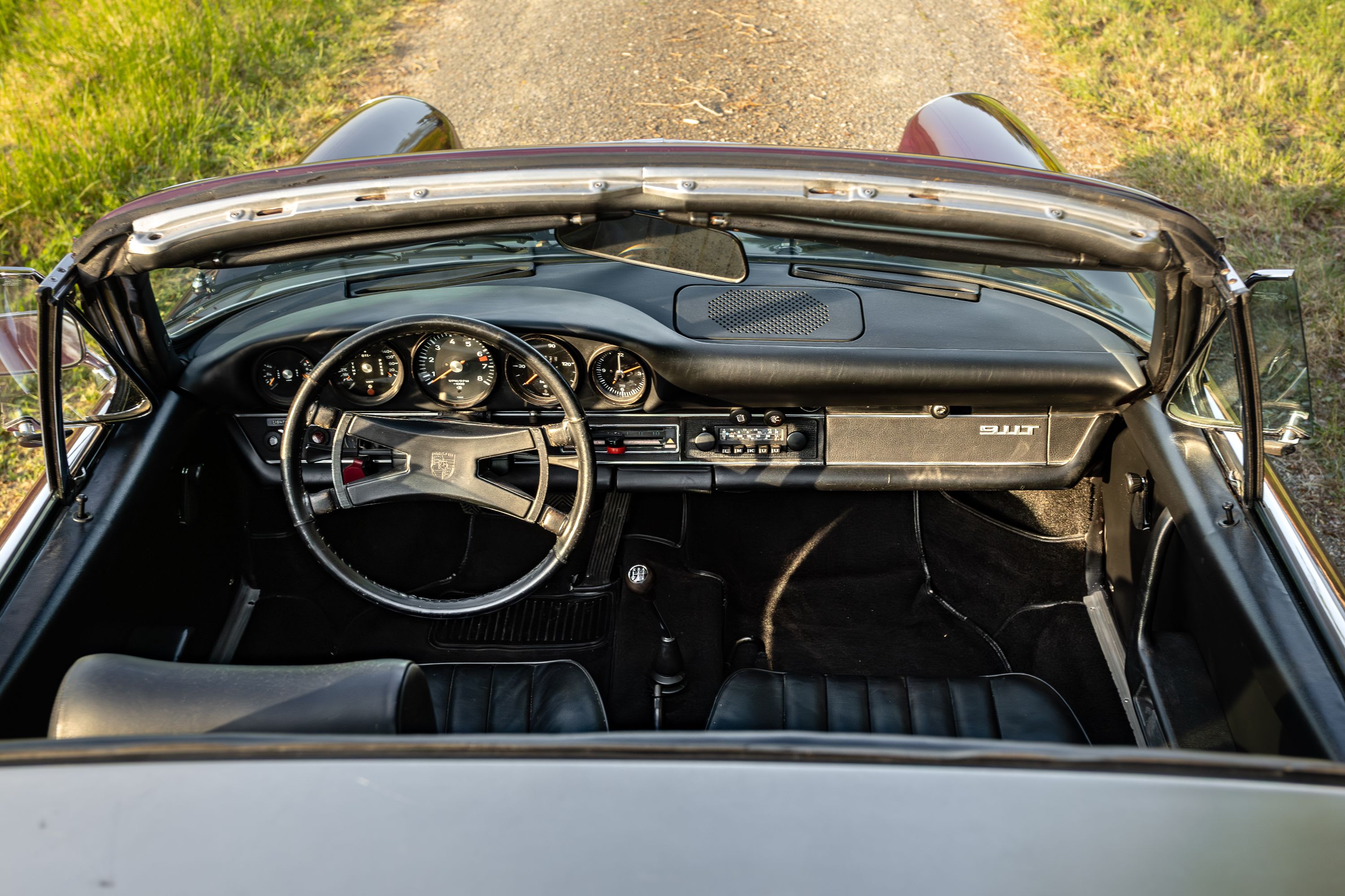 PORSCHE 911 2.4 Te Targa 1972 occasion intérieur (1)