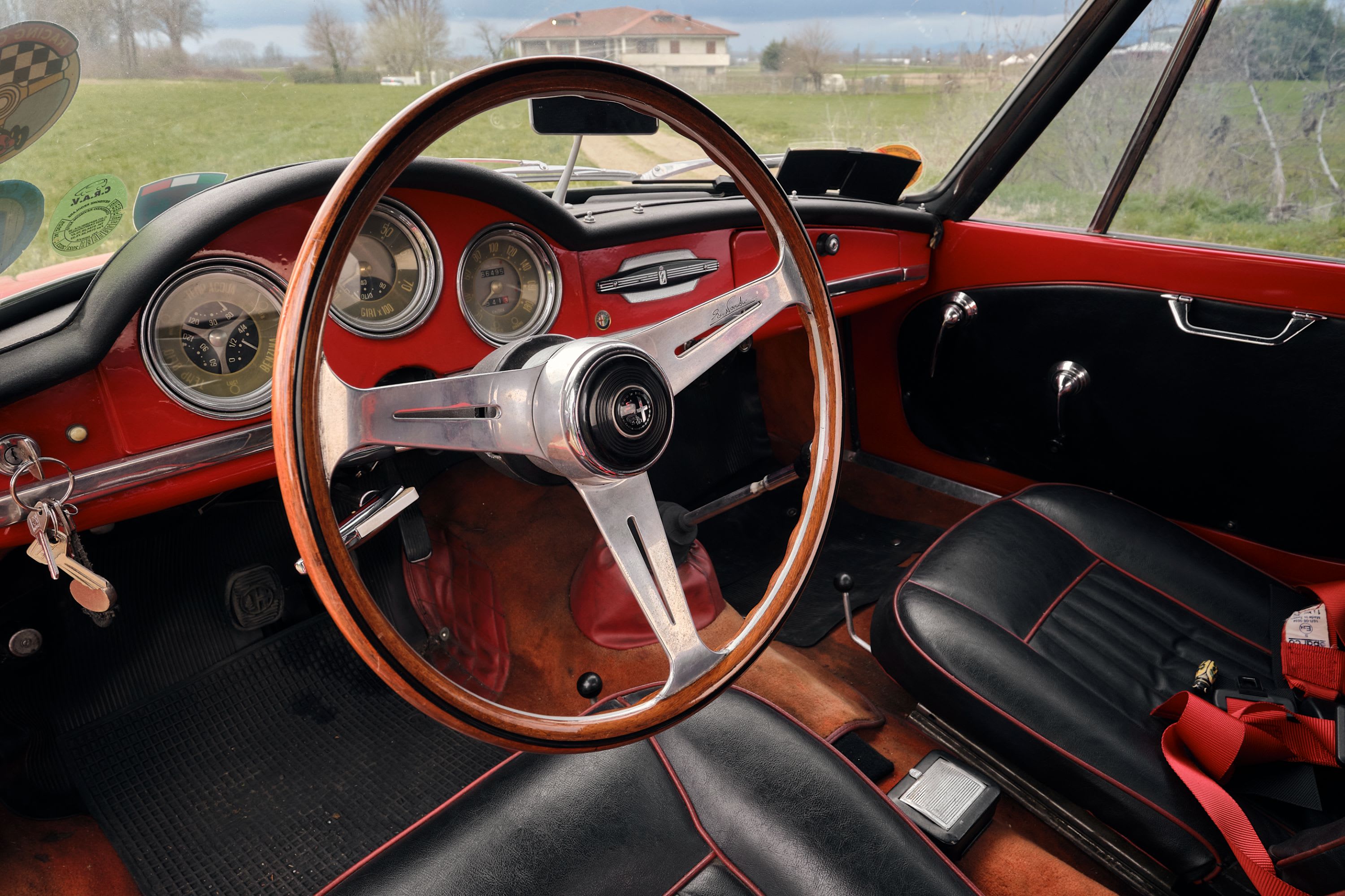 ALFA ROMEO Giulietta Spider 1961 used interior (1)