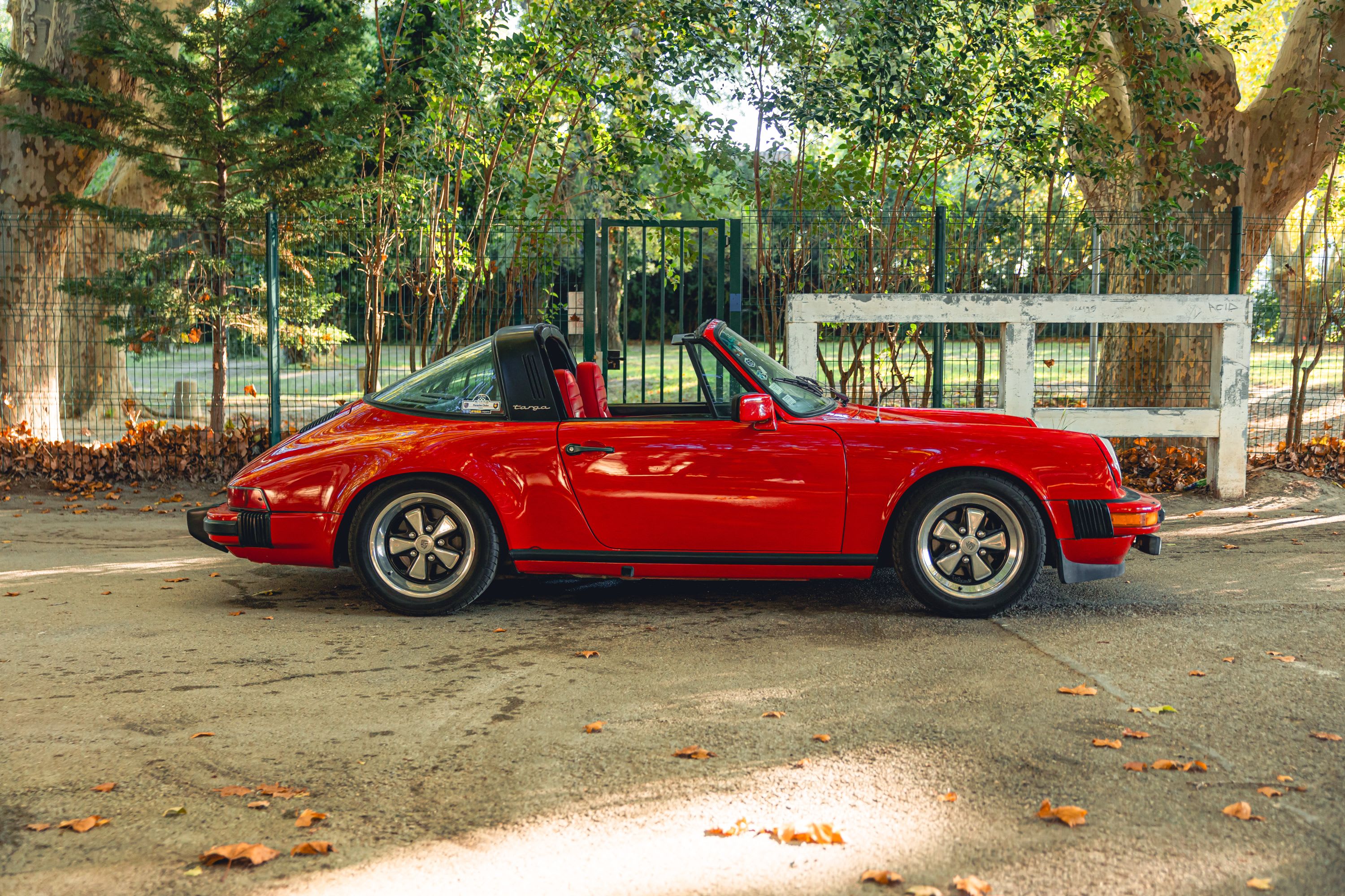 Porsche 911  3.0 Sc Targa 