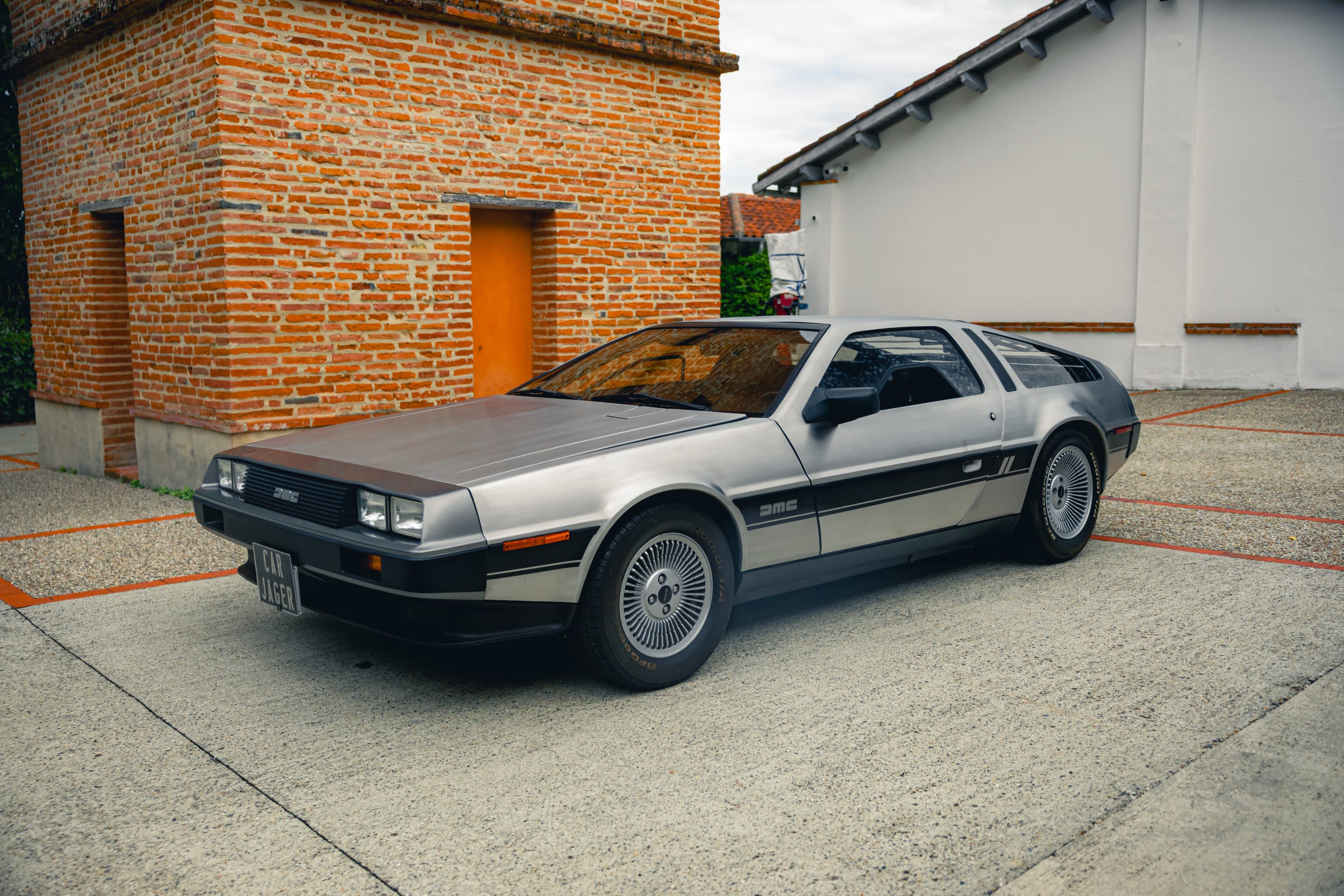 Delorean Dmc-12