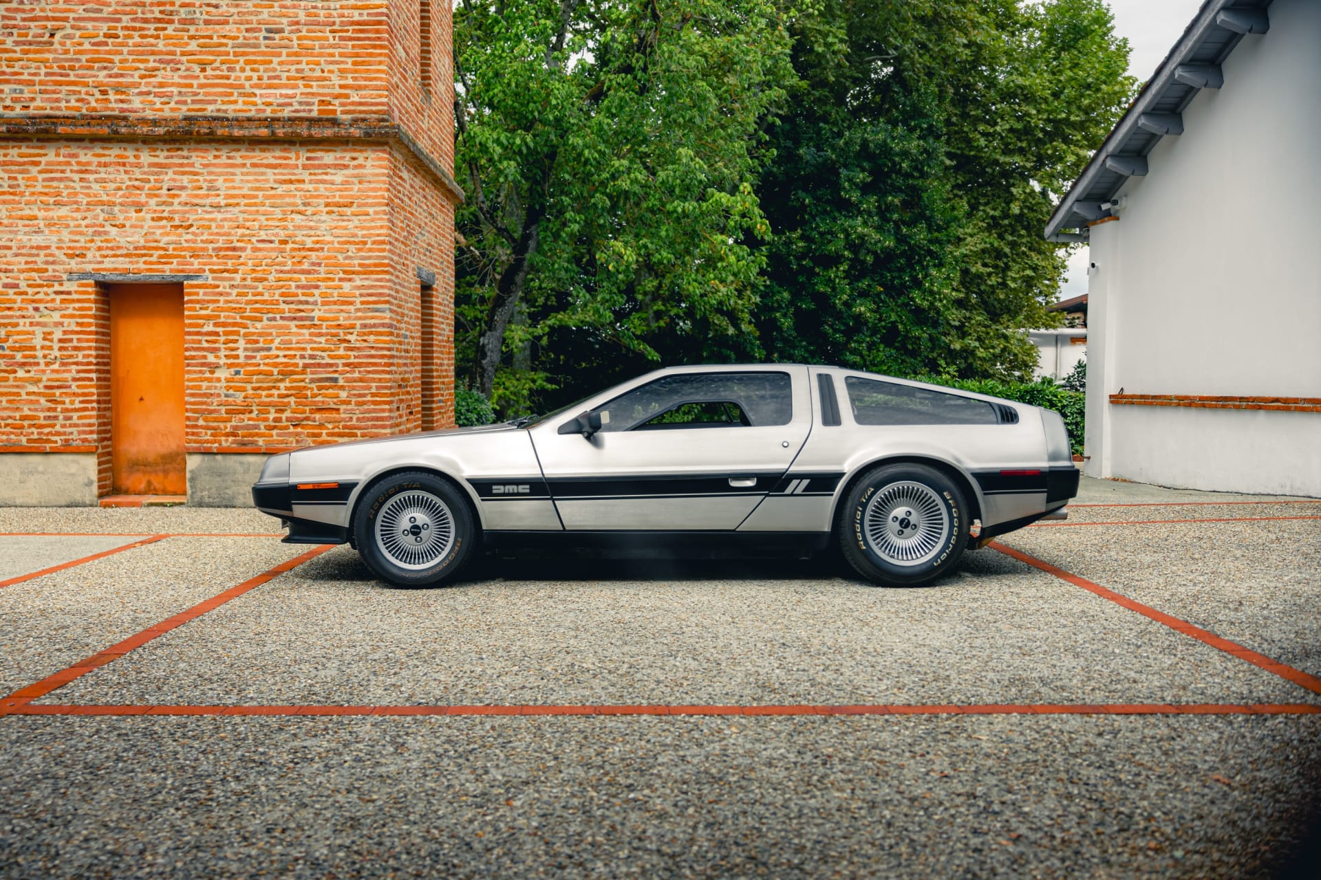 Delorean Dmc-12