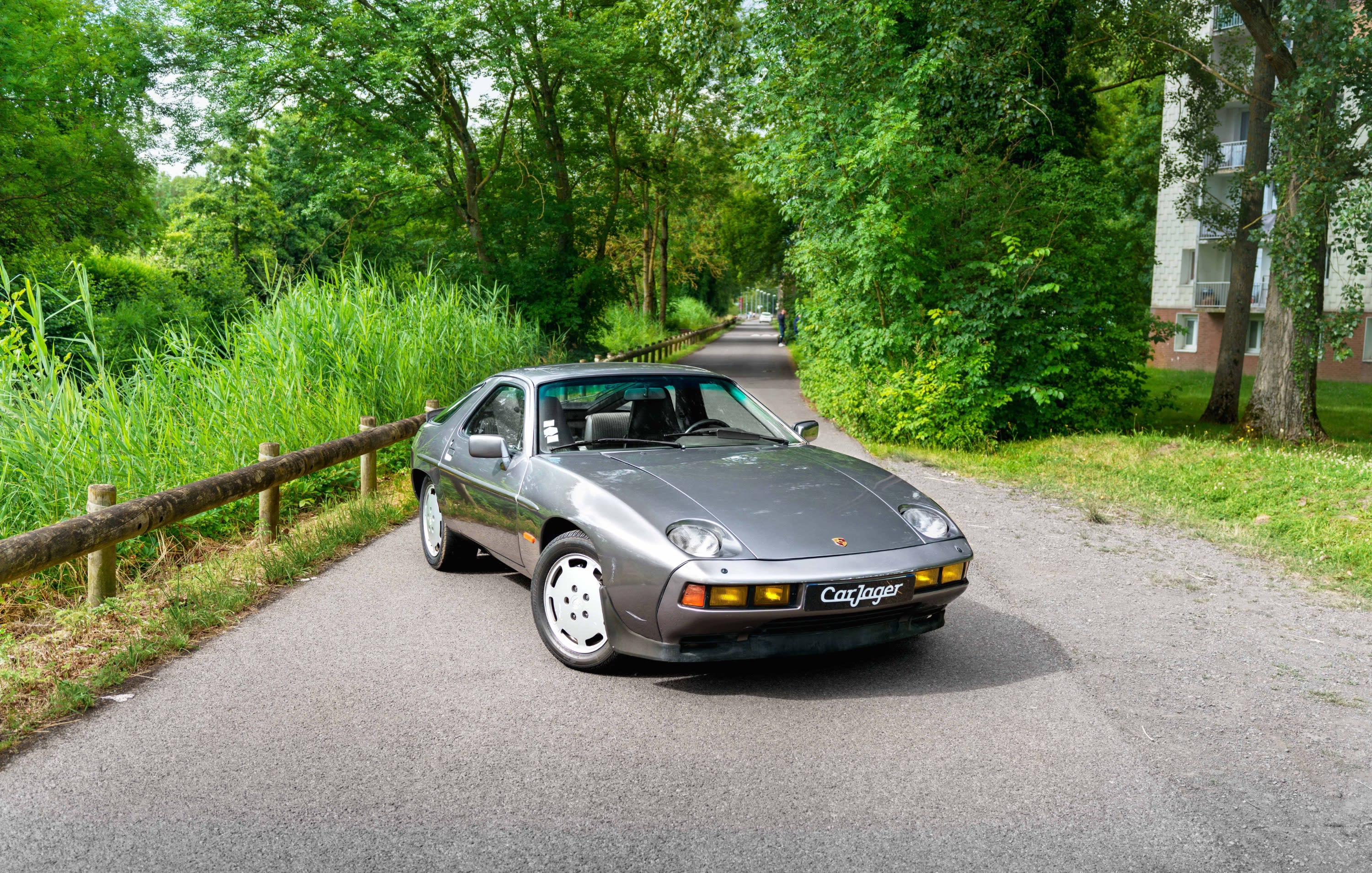 Porsche 928 S