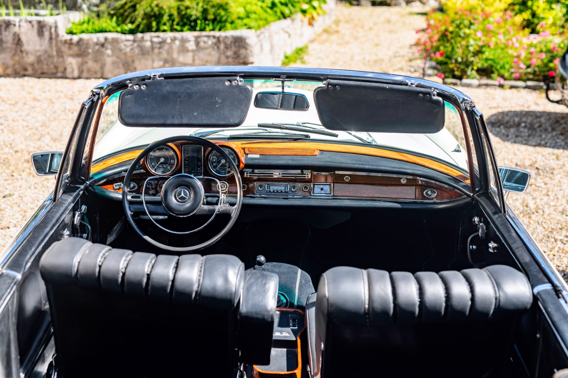 MERCEDES-BENZ 220 se cabriolet w111 1963