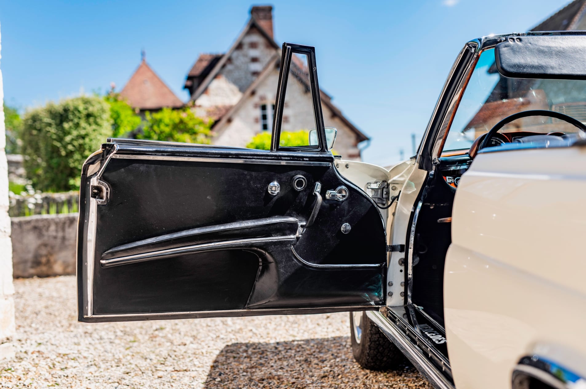 MERCEDES-BENZ 220 se cabriolet w111 1963