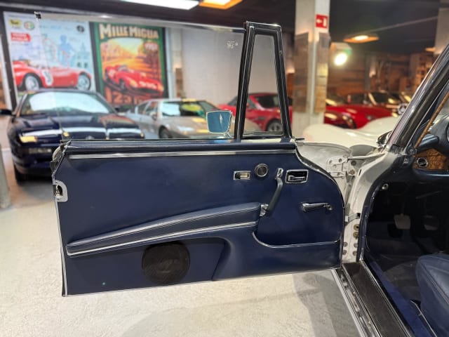 MERCEDES BENZ 280 W114 1968 occasion