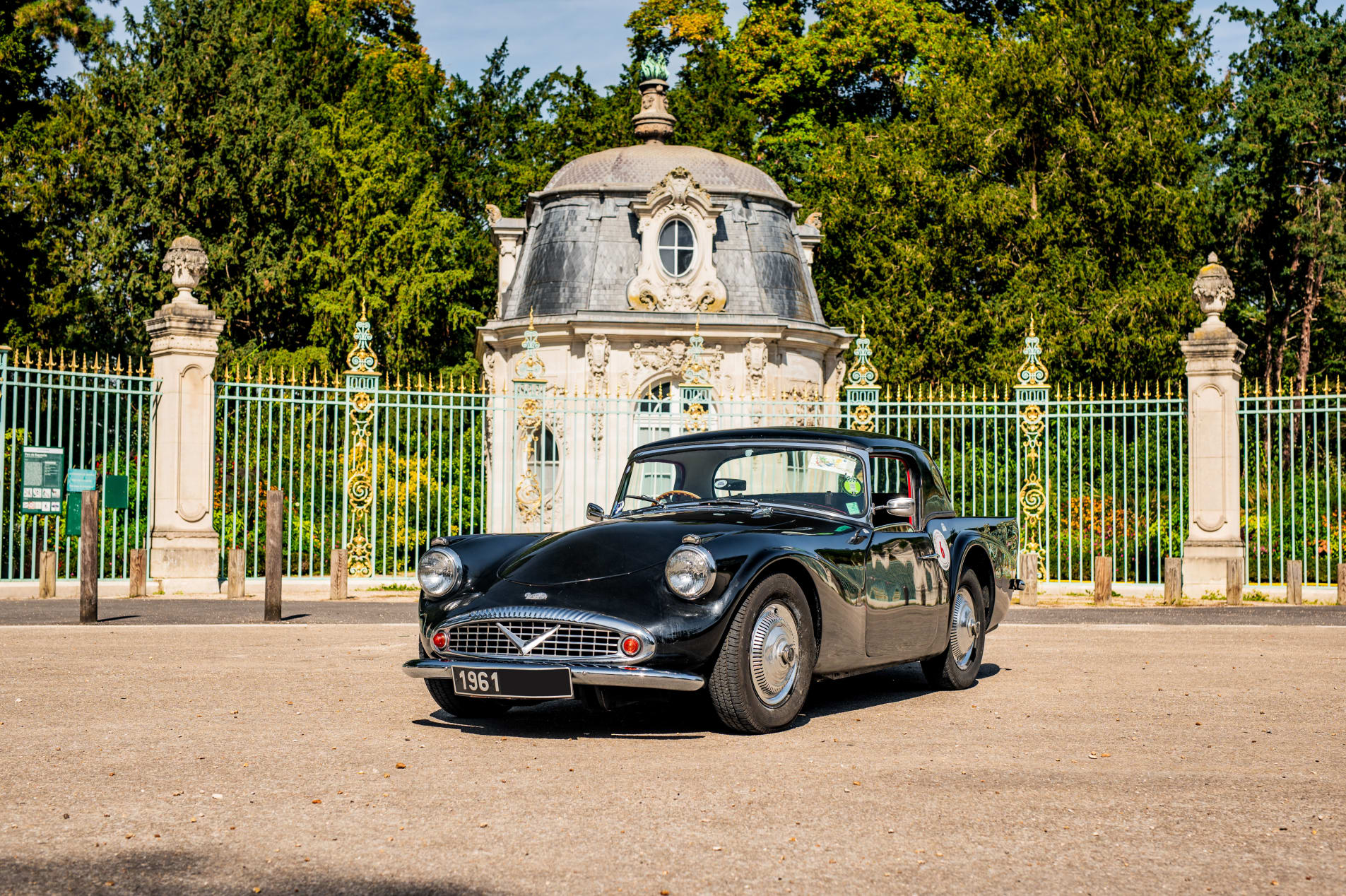 jaguar daimler sp 250 “Dart”