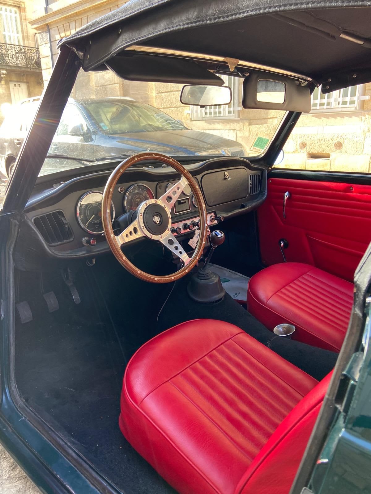 TRIUMPH Tr4 1964 occasion intérieur (1)