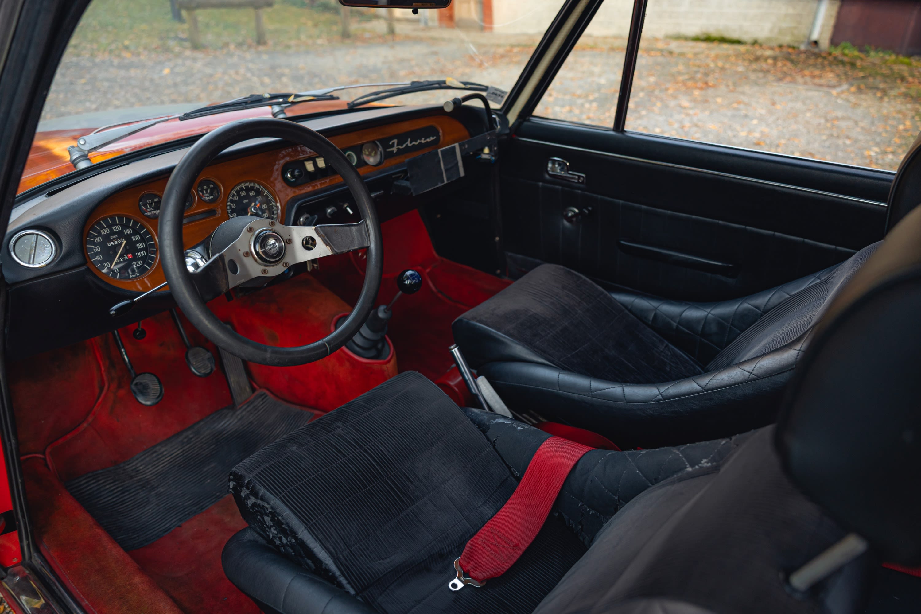 LANCIA Fulvia Hf 1600 Fanalone  1971 used interior (1)