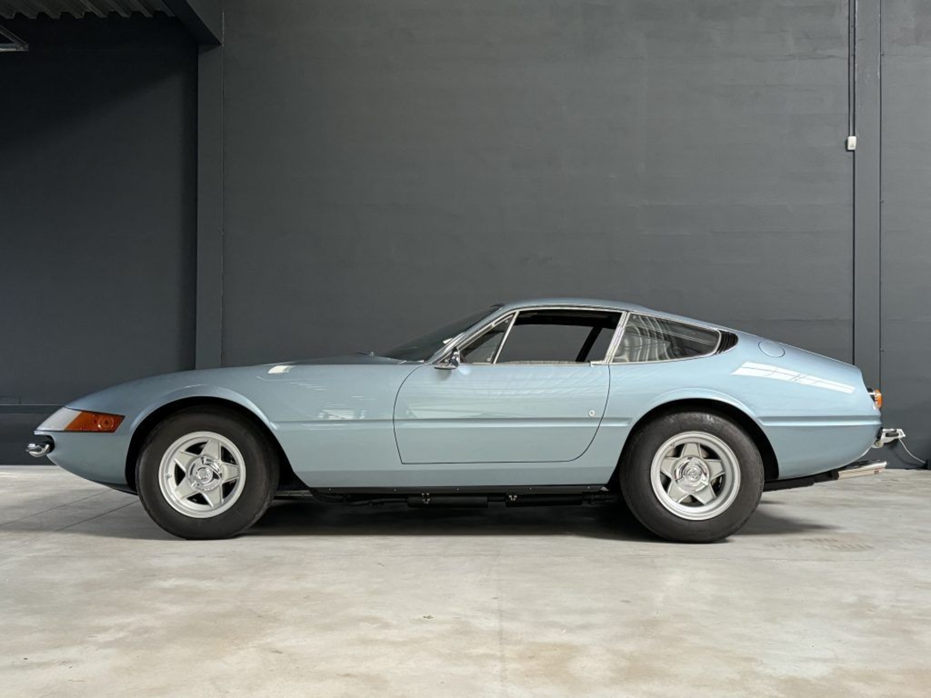 Photo FERRARI 365 gtb 4 daytona 1971