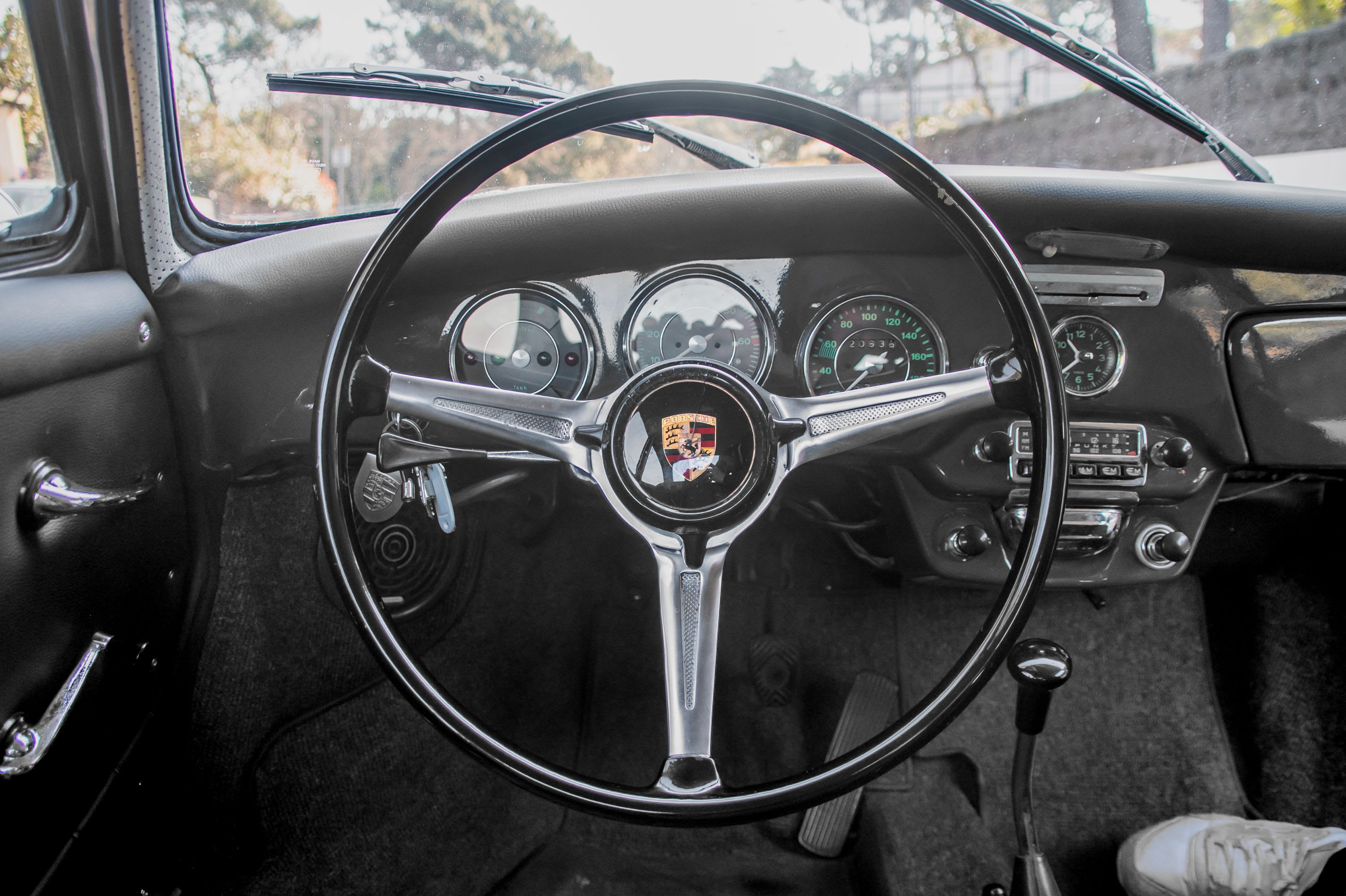 PORSCHE 356 C 1600 Sc Karmann  1965 occasion intérieur (1)
