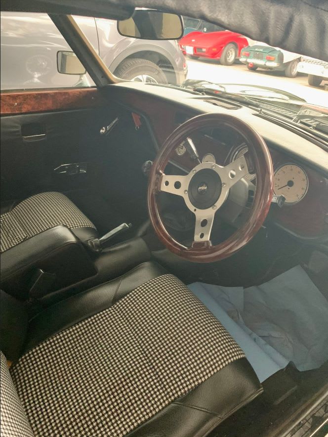 TRIUMPH Spitfire 1500 1978 used interior (1)