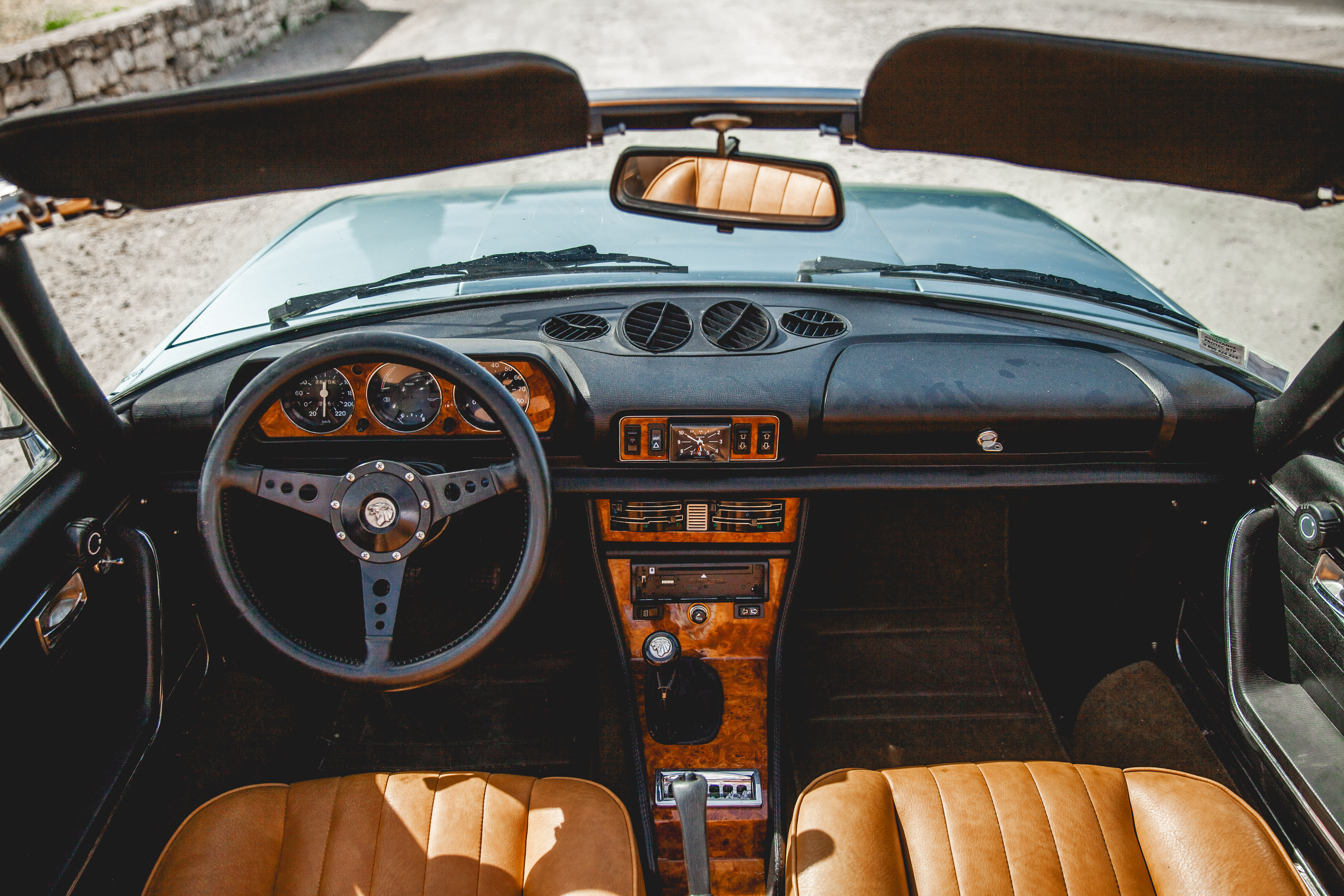 PEUGEOT 504 C V6 1975 occasion intérieur (1)