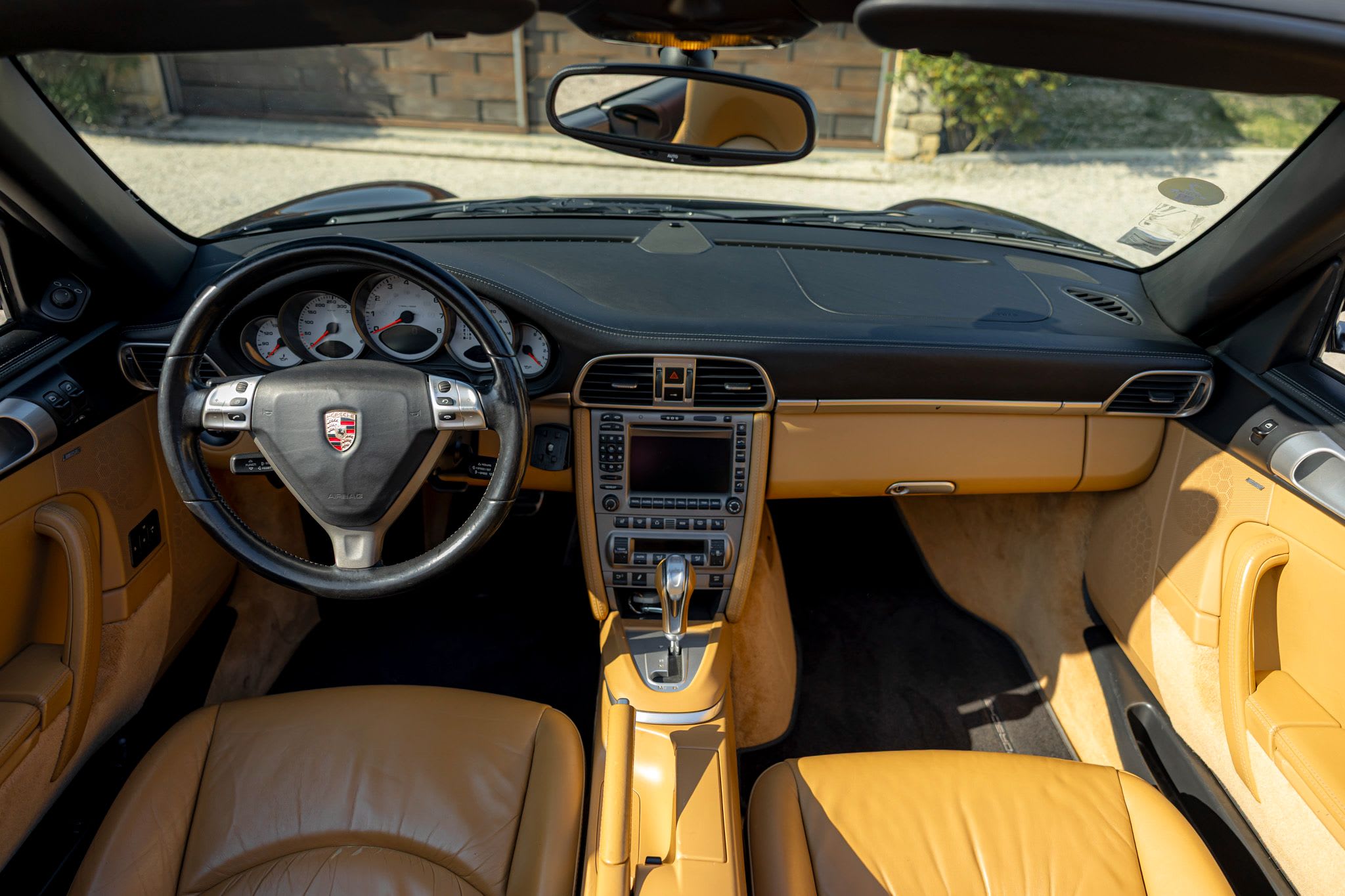 PORSCHE 911  997.1 Carrera 4s Cabriolet 2006 occasion intérieur (1)