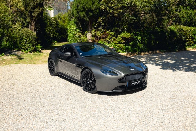 Aston Martin Vantage V12 S Amr