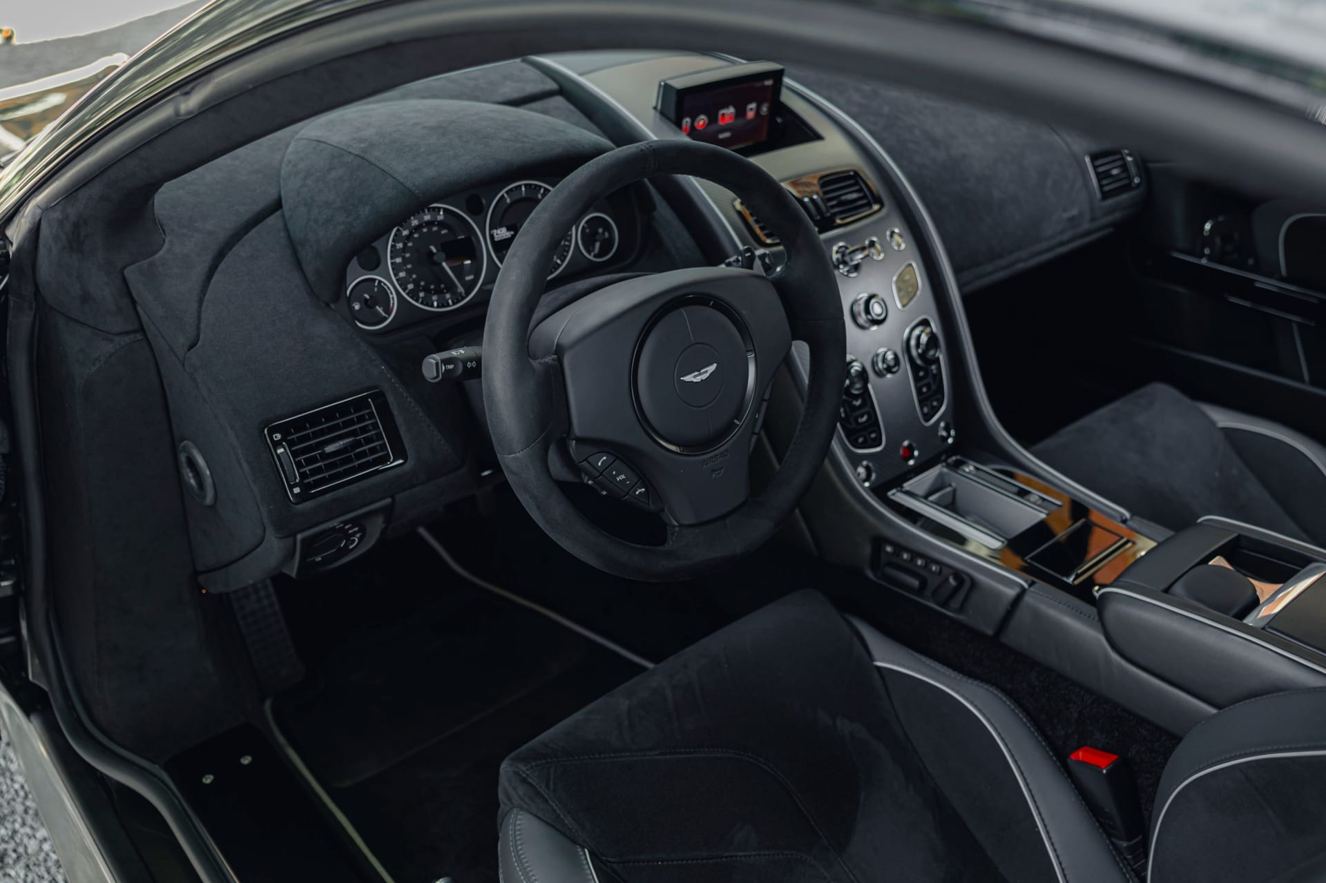 Aston Martin Vantage Amr