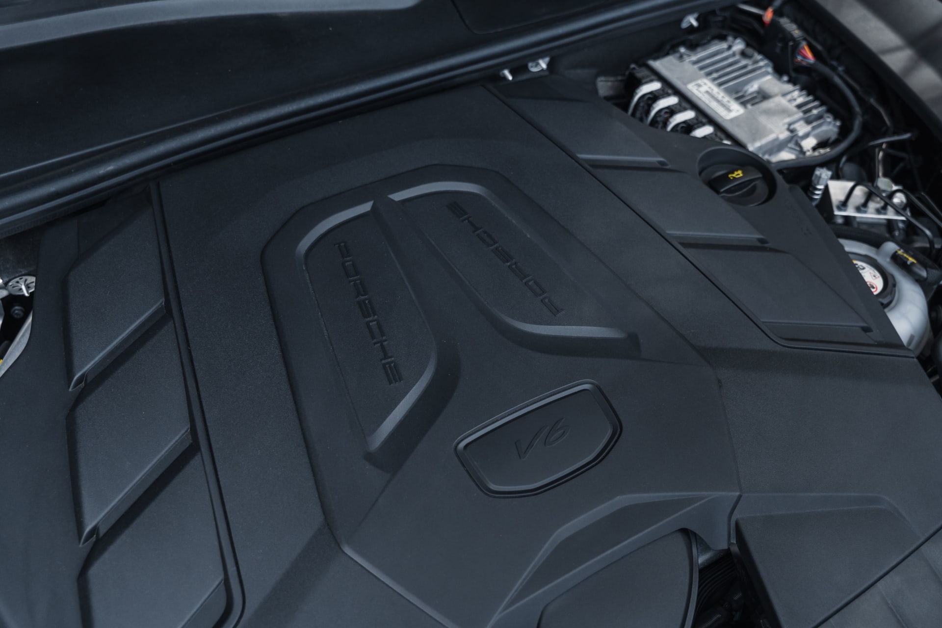 PORSCHE Cayenne E3 E-hybrid 2024 usado mecánico (1)