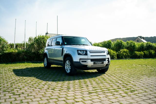Land Rover Defender D300 Utilitaire