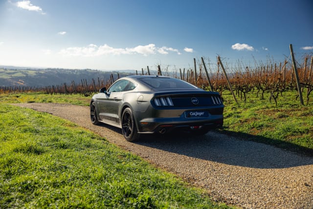 FORD Mustang Fastback V8 5.0 2018 occasion