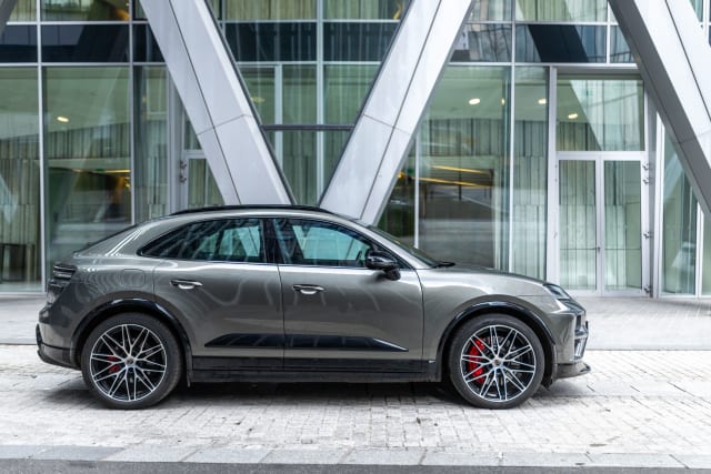 PORSCHE Macan Turbo Electric 2024 used