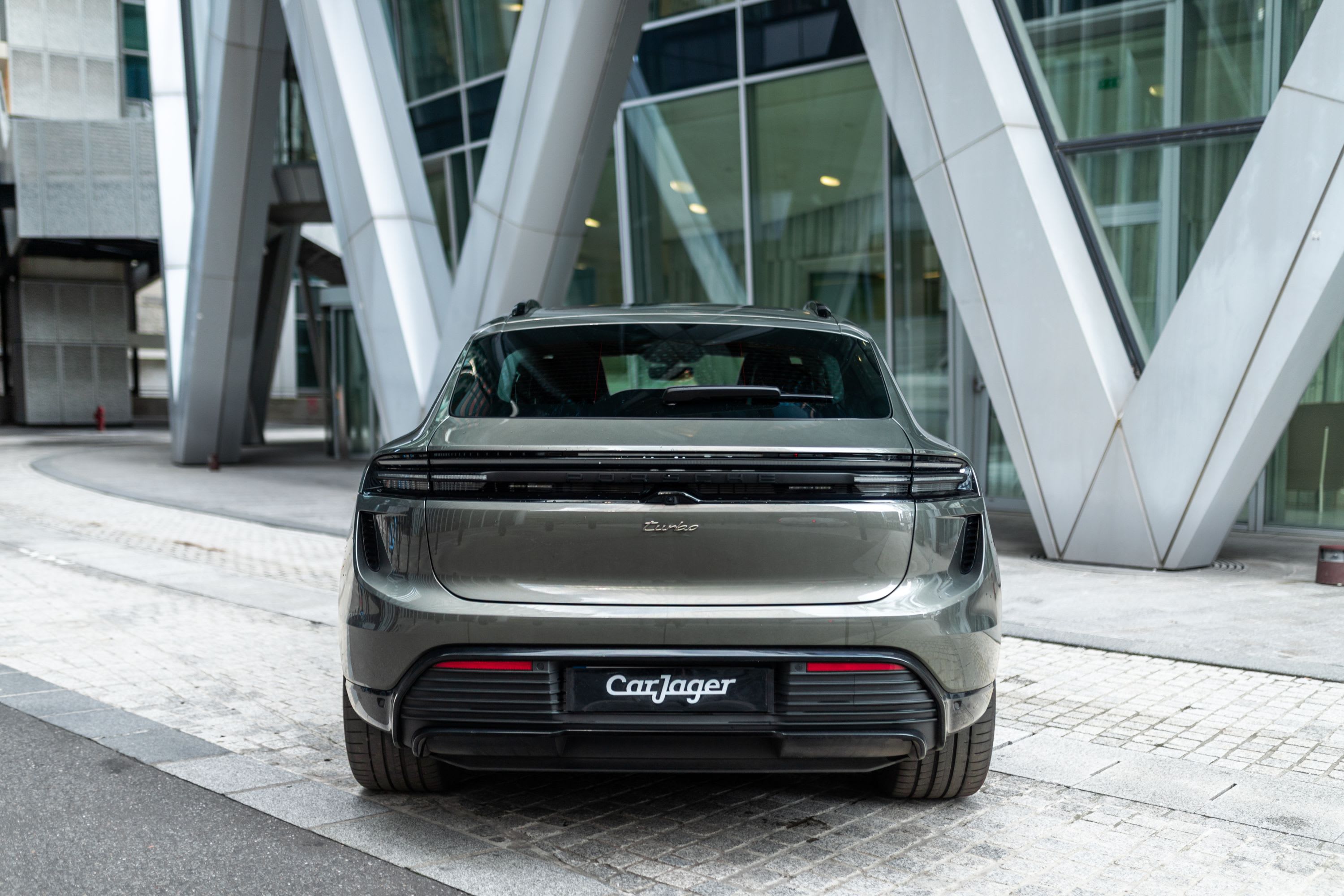 PORSCHE Macan Turbo Electric 2024 occasion vidéo (1)