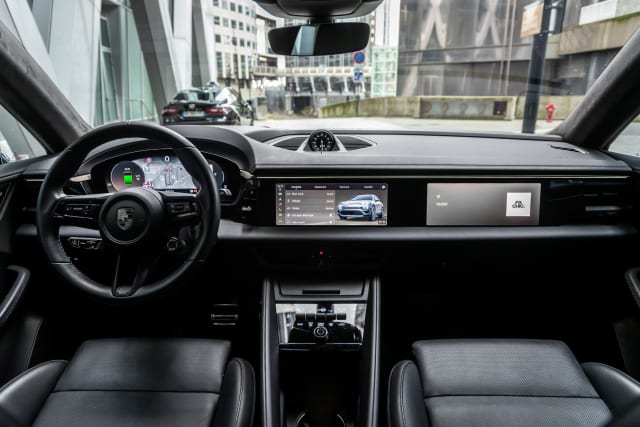 Porsche Macan Turbo Electric