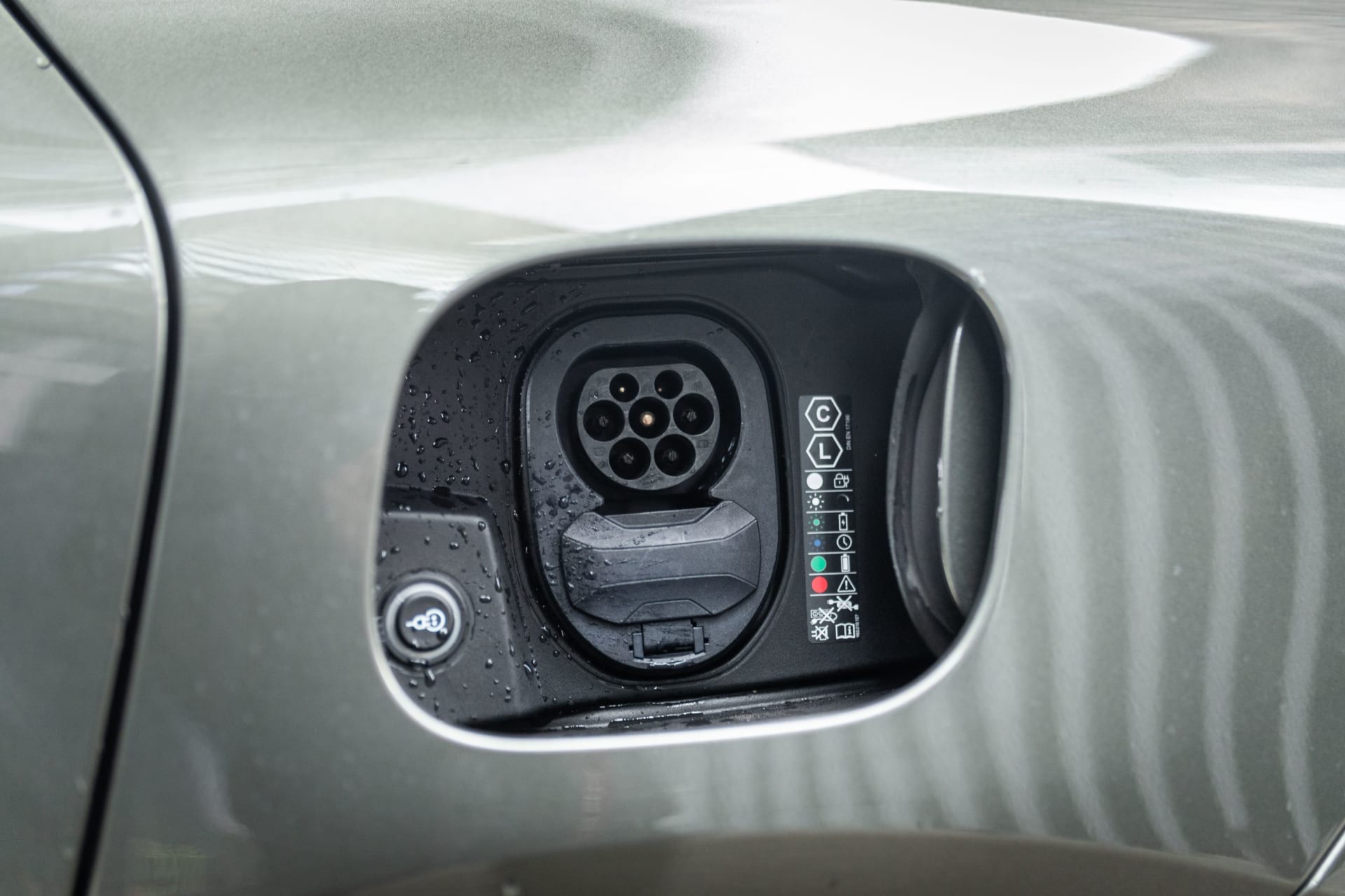 PORSCHE Macan Turbo Electric 2024 used mechanical (1)