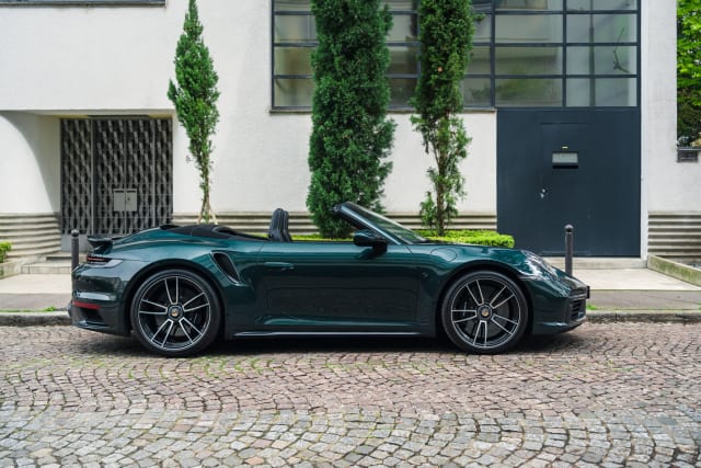PORSCHE 911 992.1 Turbo S Cabriolet Pts Forest Green 2021 occasion
