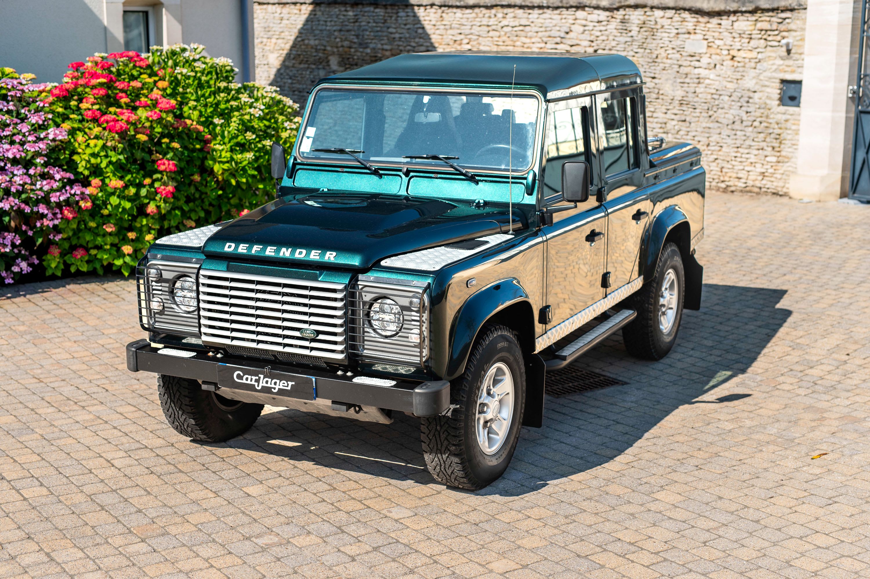 Land Rover Defender 110 Crew Cab Pick-up