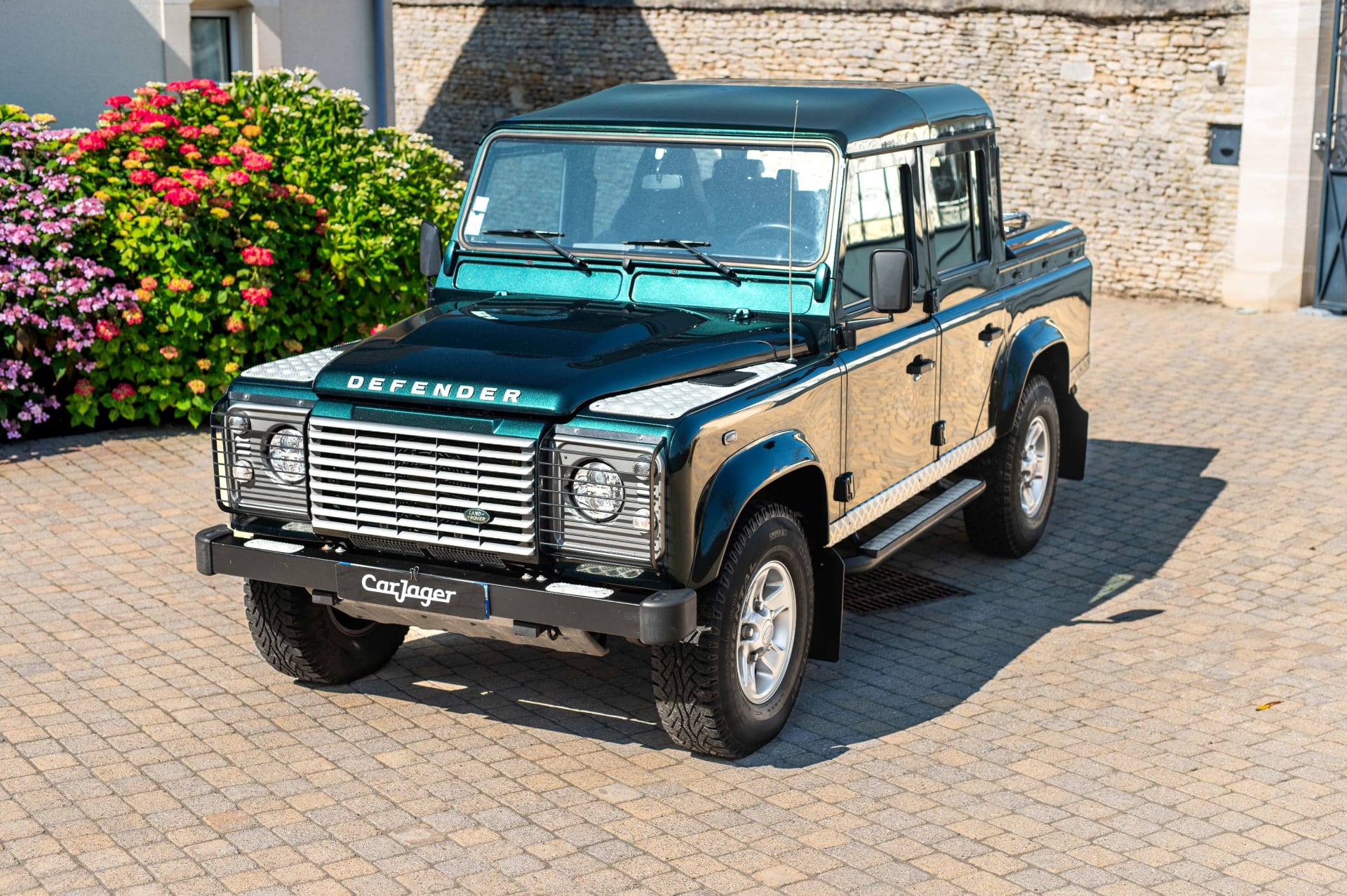 Land Rover Defender 110 Crew Cab Pick-up
