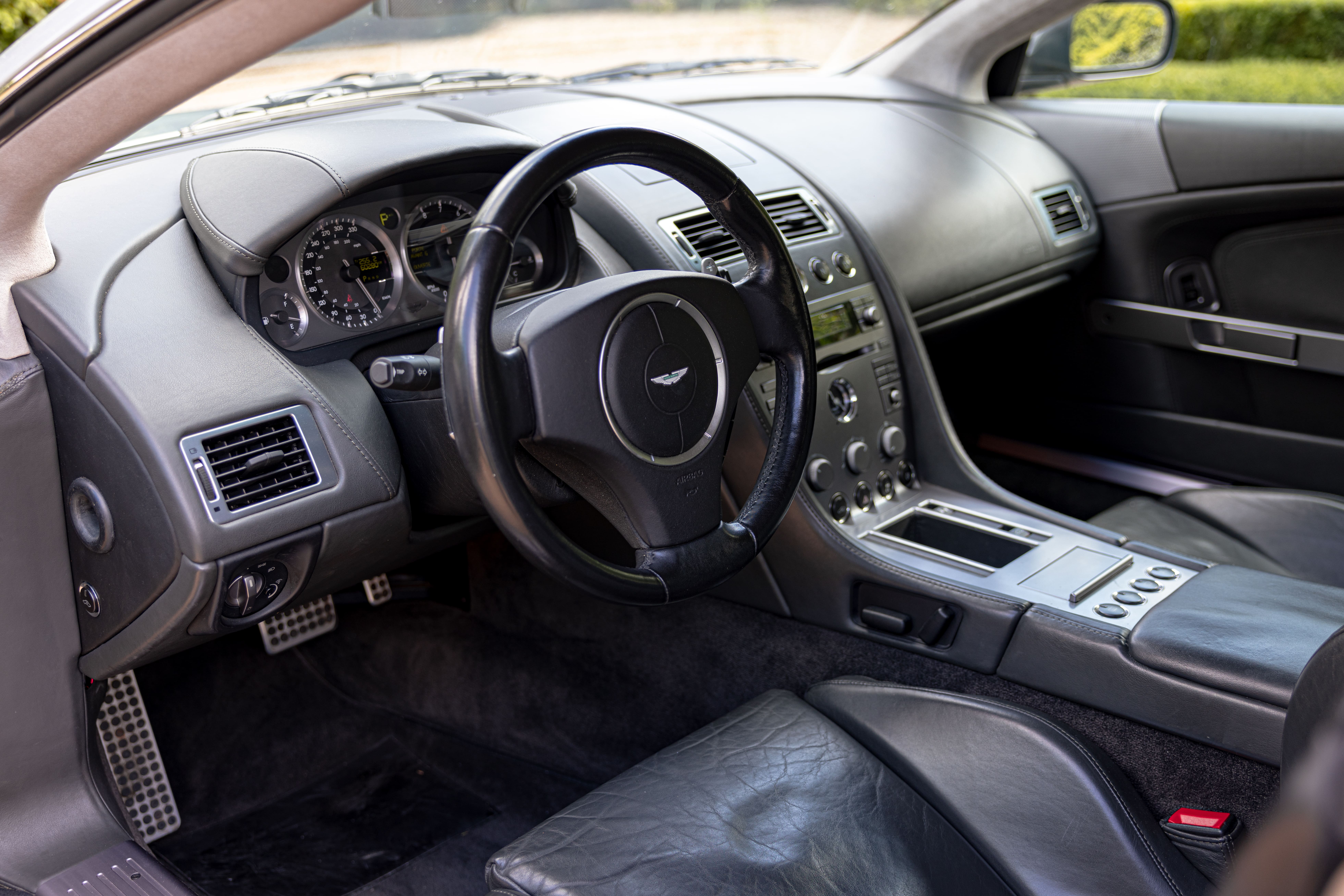 ASTON MARTIN Db9   2005 occasion intérieur (1)