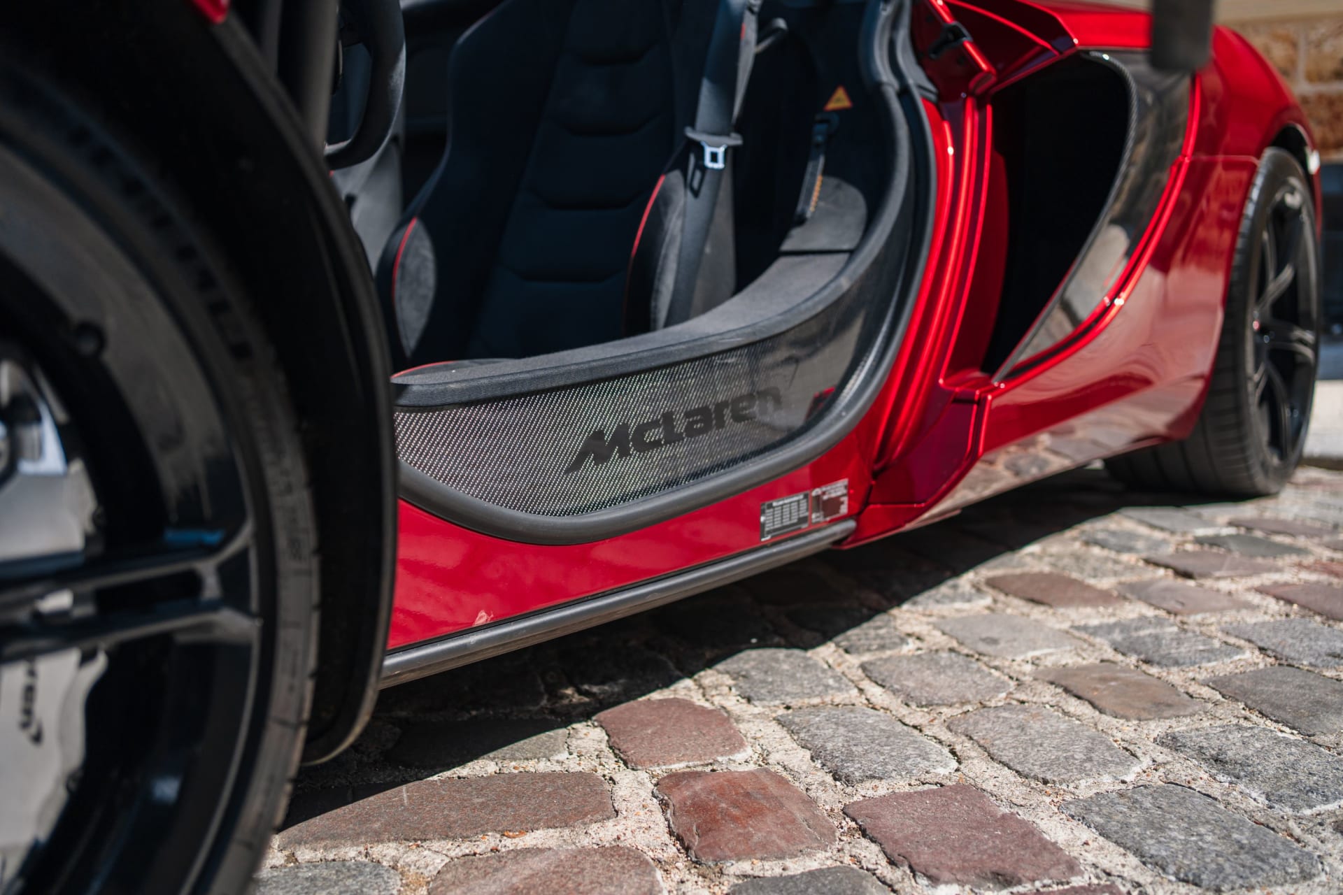 MCLAREN 650s Spider Mso Volcano Red 2015 occasion mécanique (1)