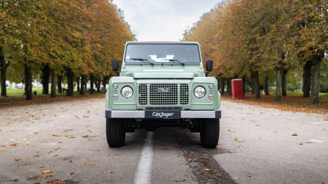 Land Rover Defender Heritage Edition