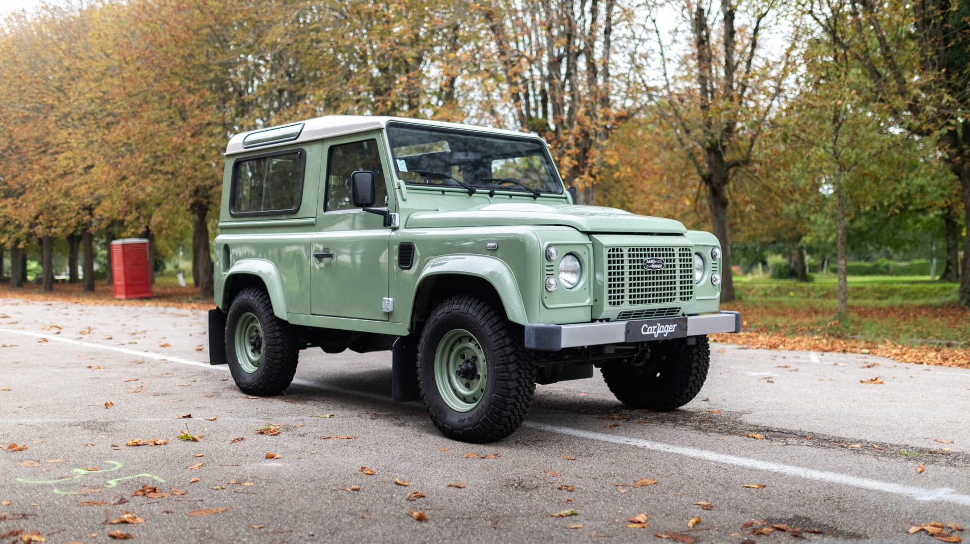 LAND ROVER Defender Heritage Edition 2015