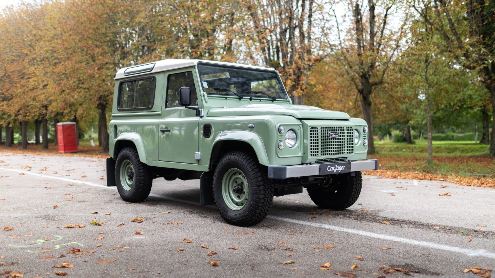 LAND ROVER Defender Heritage Edition 2015