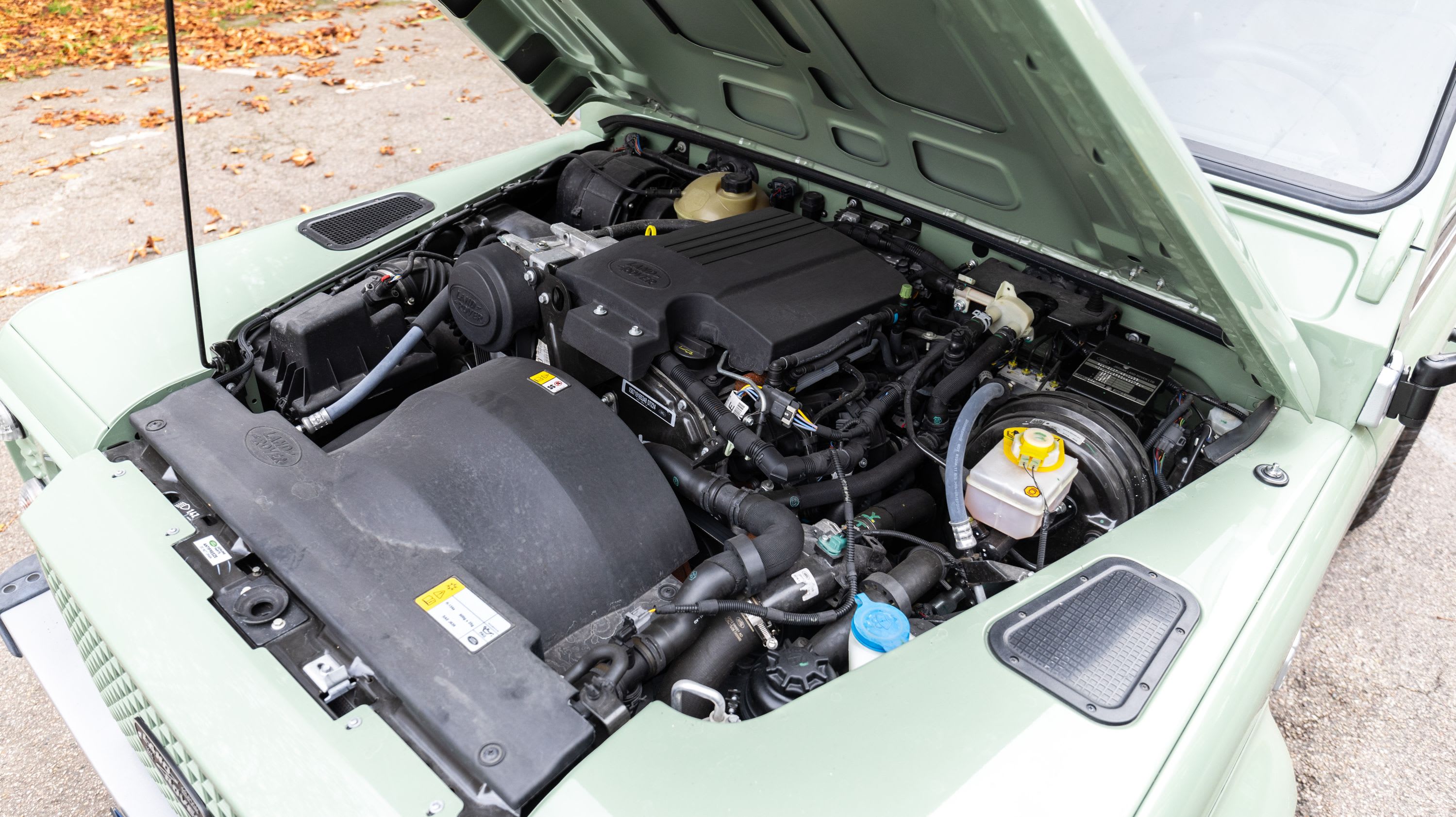 LAND ROVER Defender Heritage Edition 2015 used mechanical (1)