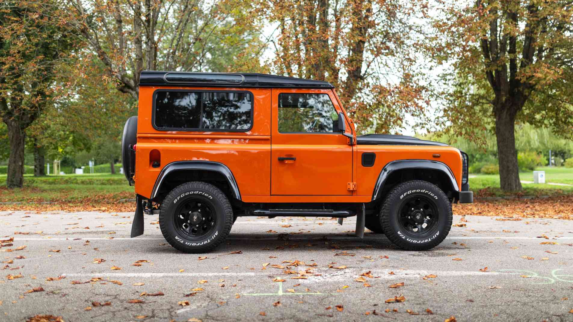 LAND ROVER Defender 90 SW 2011