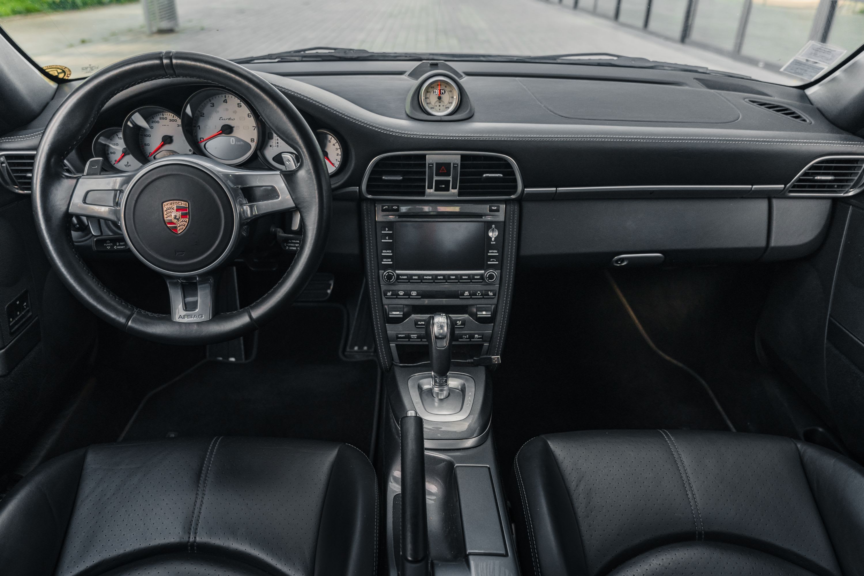 PORSCHE 911 997.2 Turbo 2011 occasion intérieur (1)