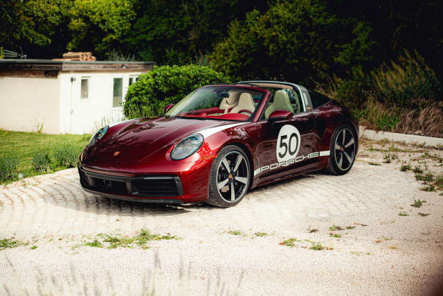 Porsche 911 992 Targa 4s Heritage Edition