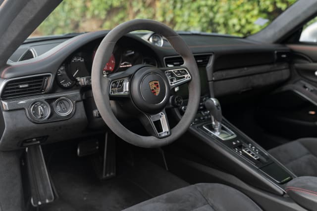 Porsche 911 991.2 Carrera 4 Gts